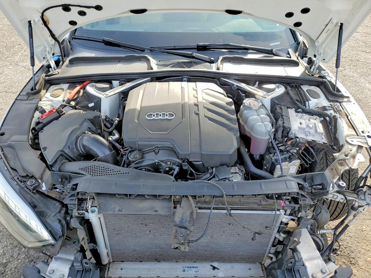 2022 Audi A5 Premium Plus 45 Белый vin: WAUFACF52NA017974