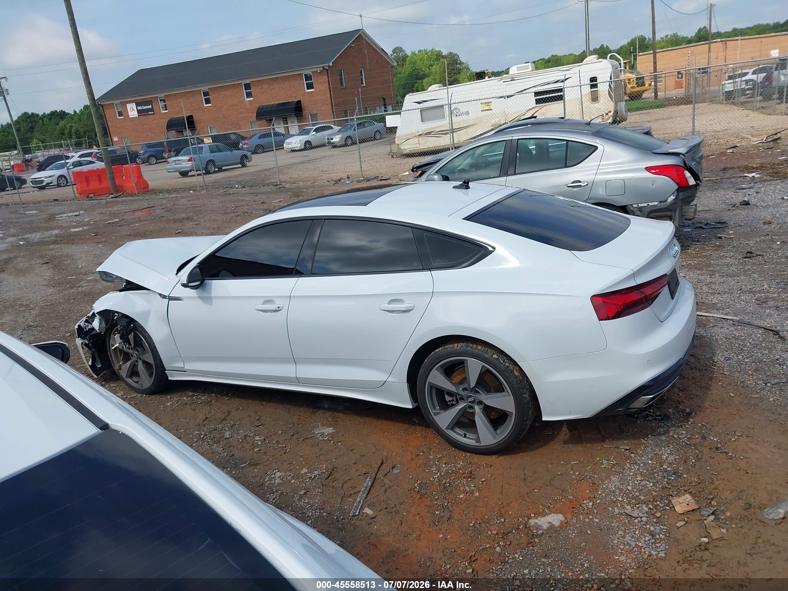 2021 Audi A5 Sportback Premium Plus 45 Tfsi Quattro S Tronic White vin: WAUFACF59MA019199