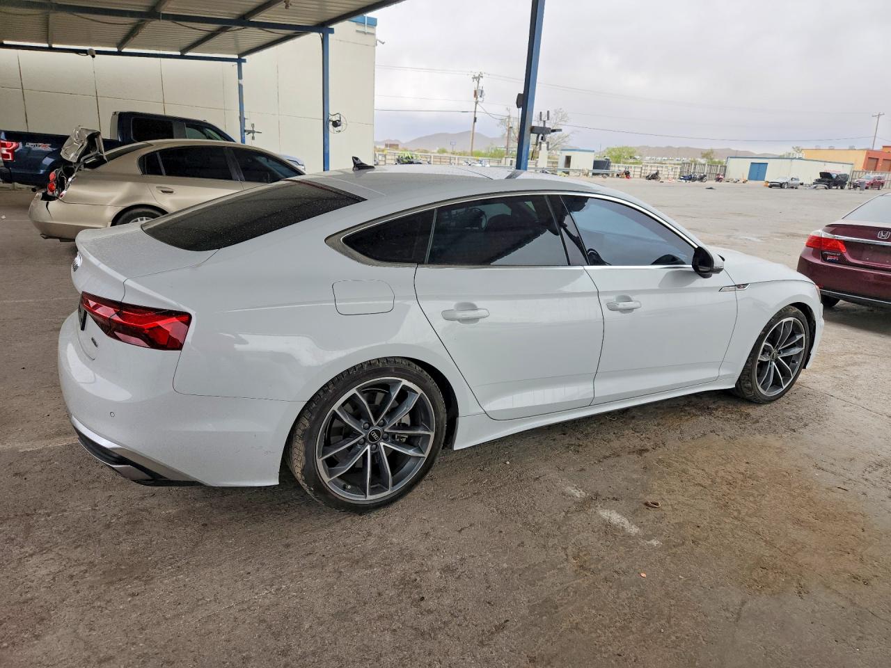 2024 Audi A5 Premium Plus 45 White vin: WAUFACF59RA117642