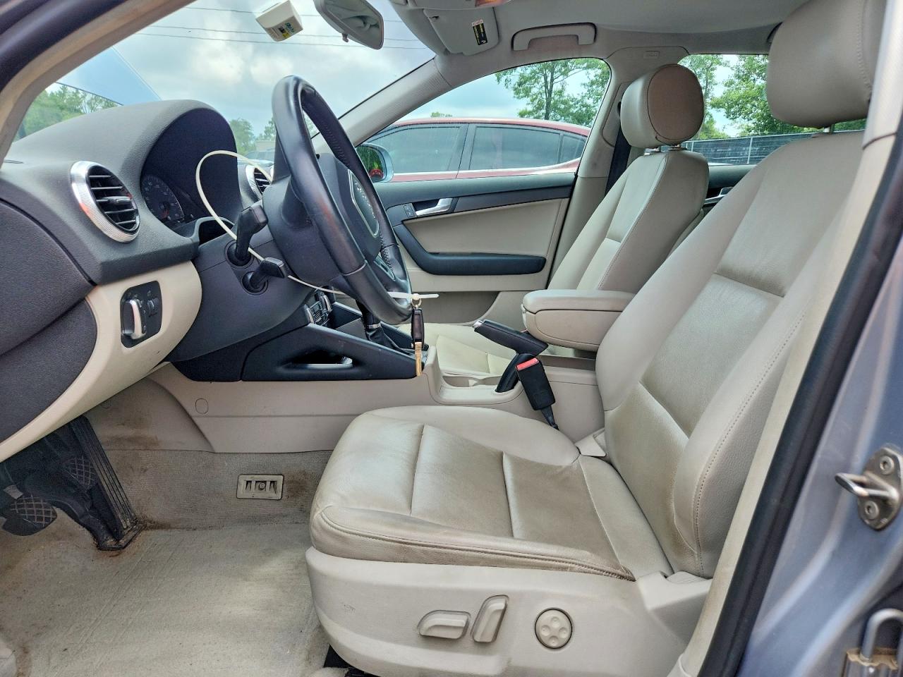 2012 Audi A3 Premium Silver vin: WAUFEAFM0CA118301