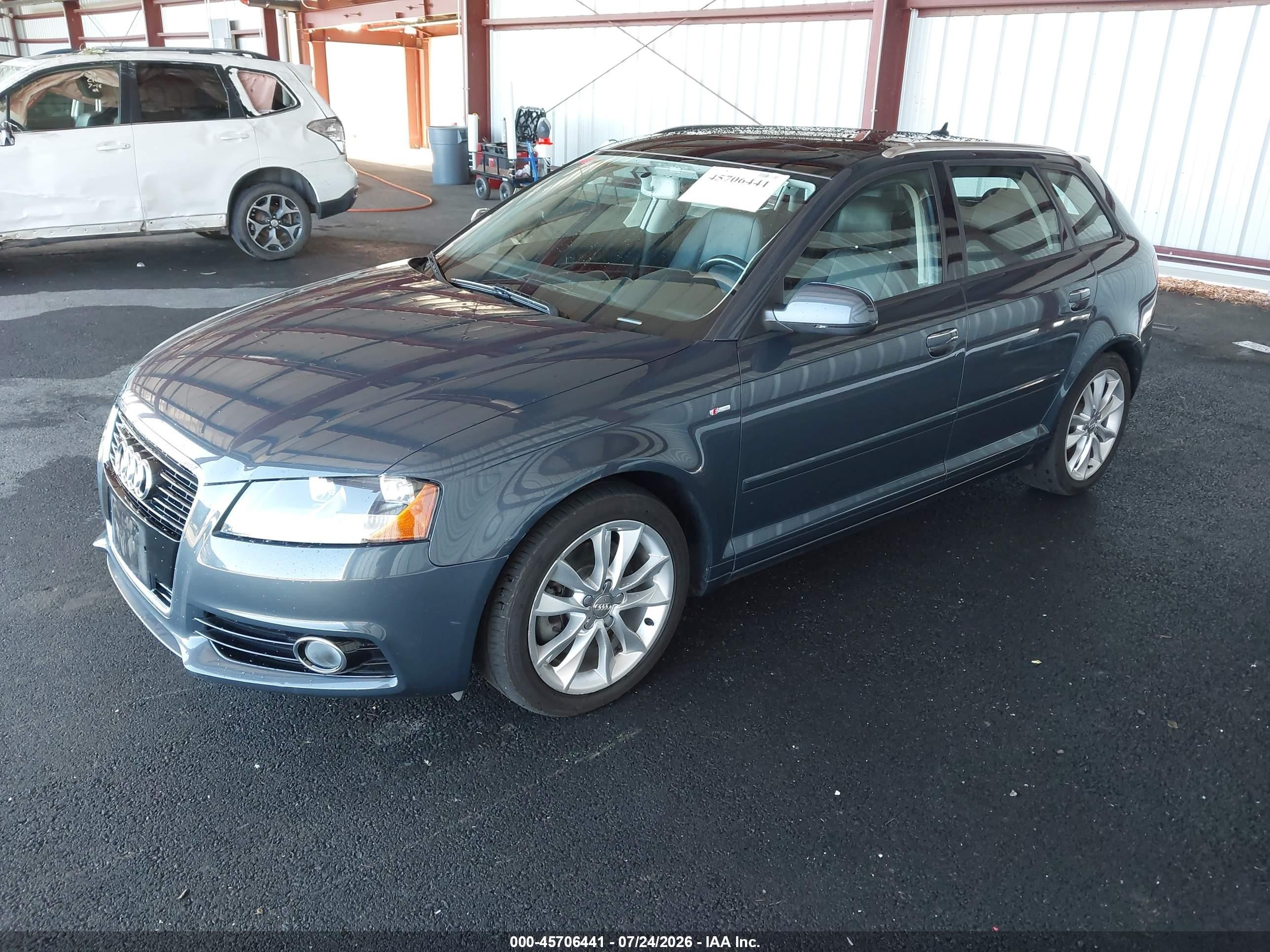 2013 Audi A3 2.0t Premium Blue vin: WAUFEAFM4DA012869