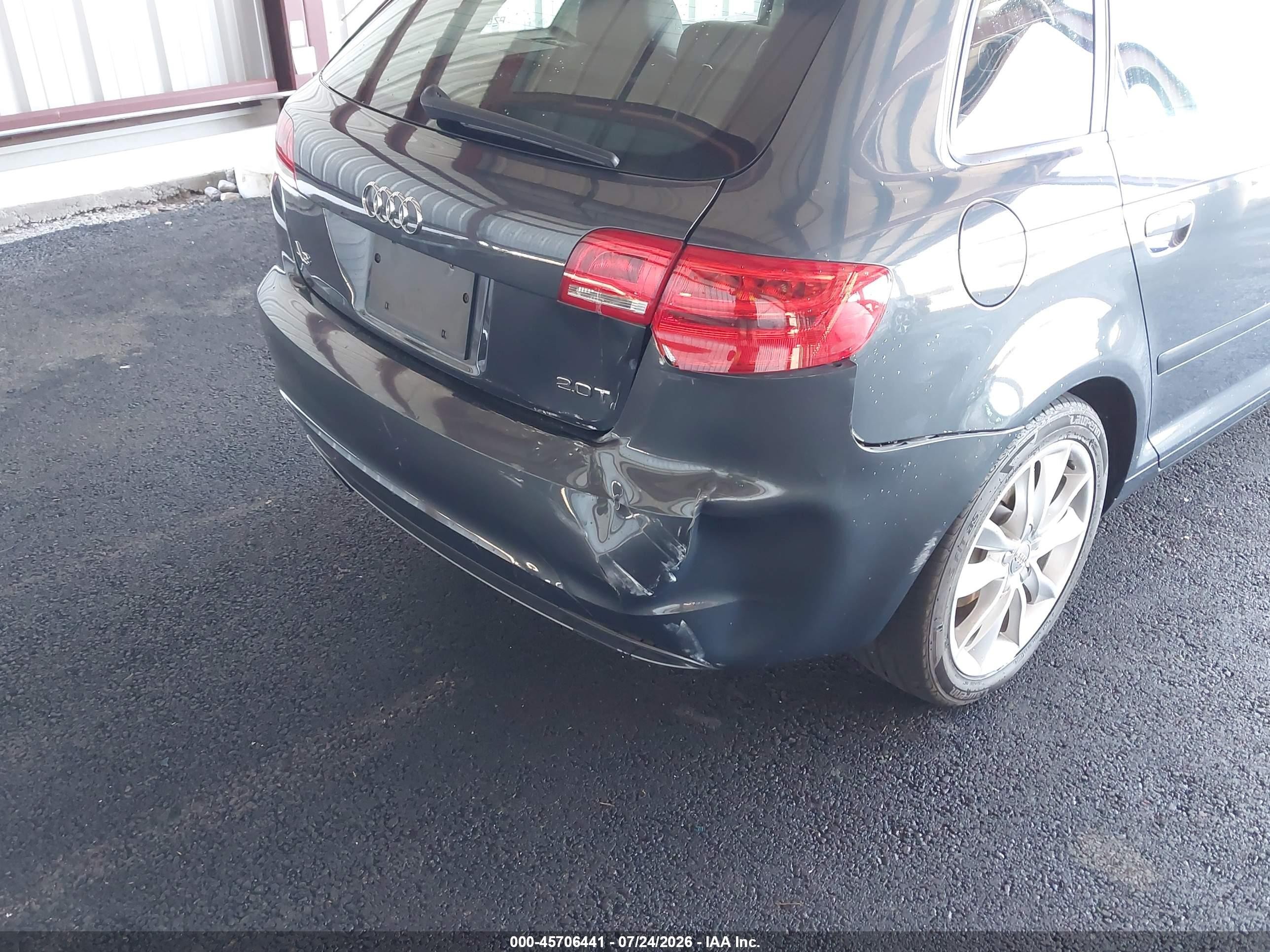 2013 Audi A3 2.0t Premium Blue vin: WAUFEAFM4DA012869