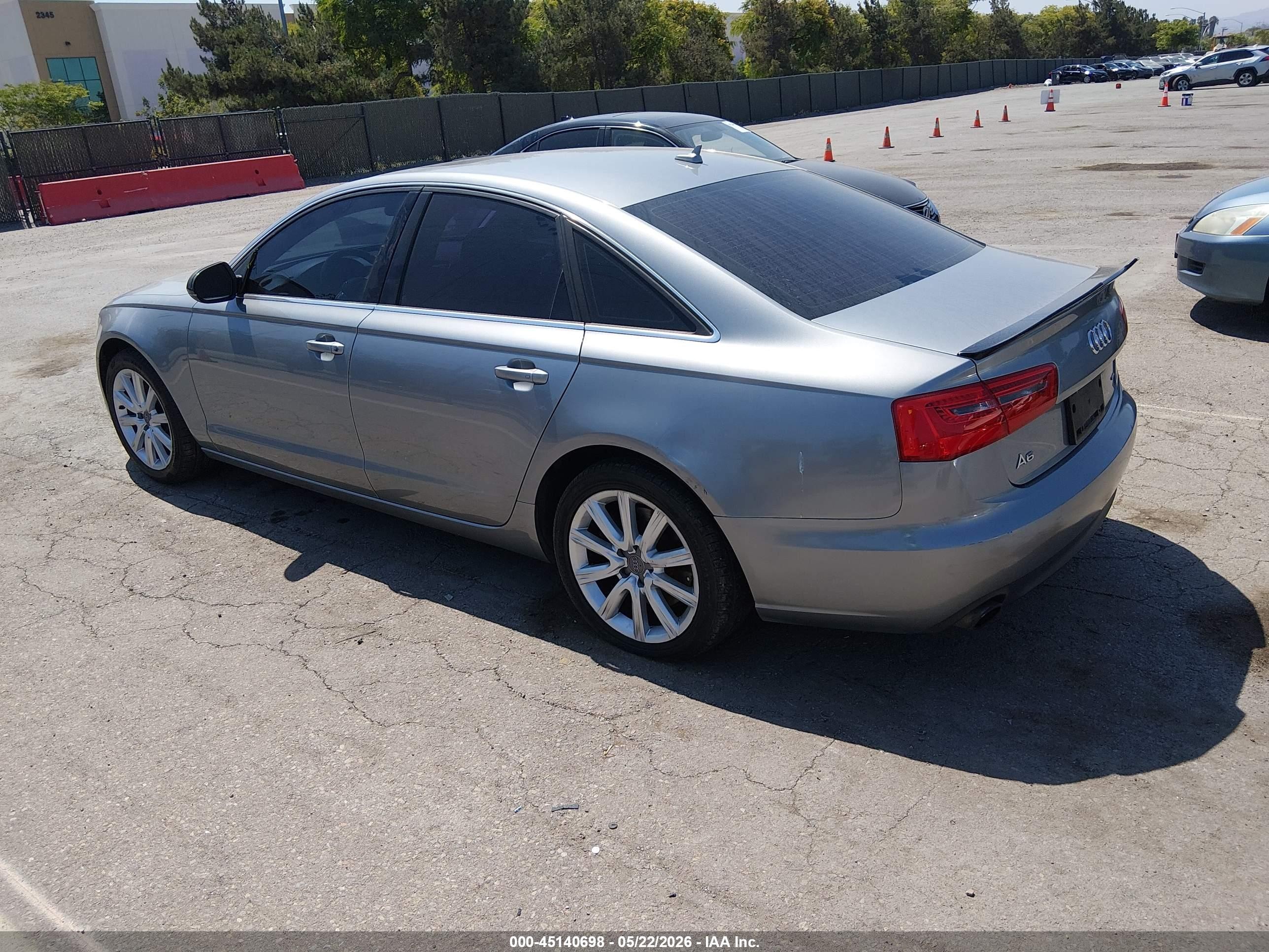 2015 Audi A6 2.0t Premium Серебряный vin: WAUFFAFC1FN022128