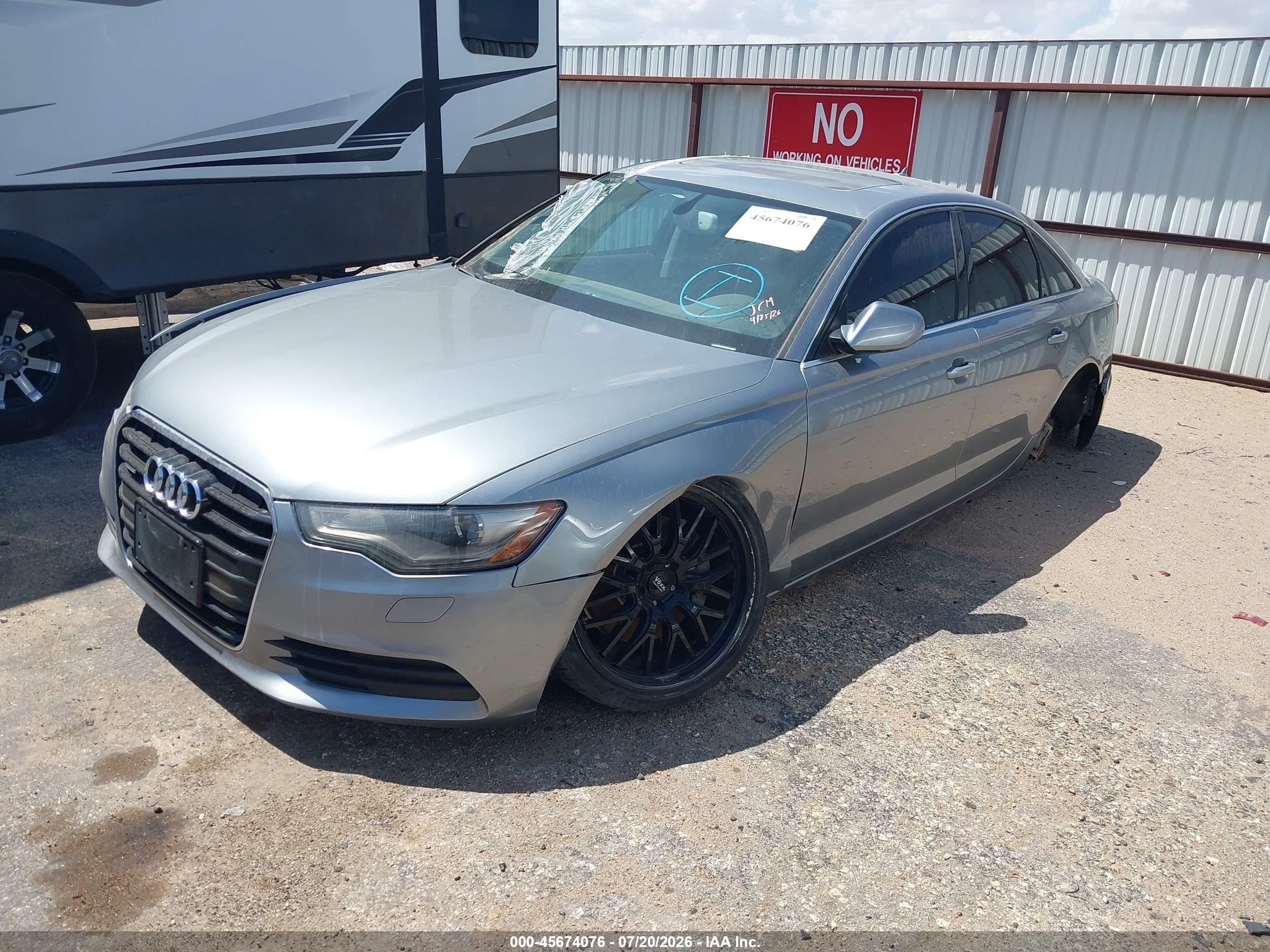 2015 Audi A6 2.0t Premium Серебряный vin: WAUFFAFC8FN017914