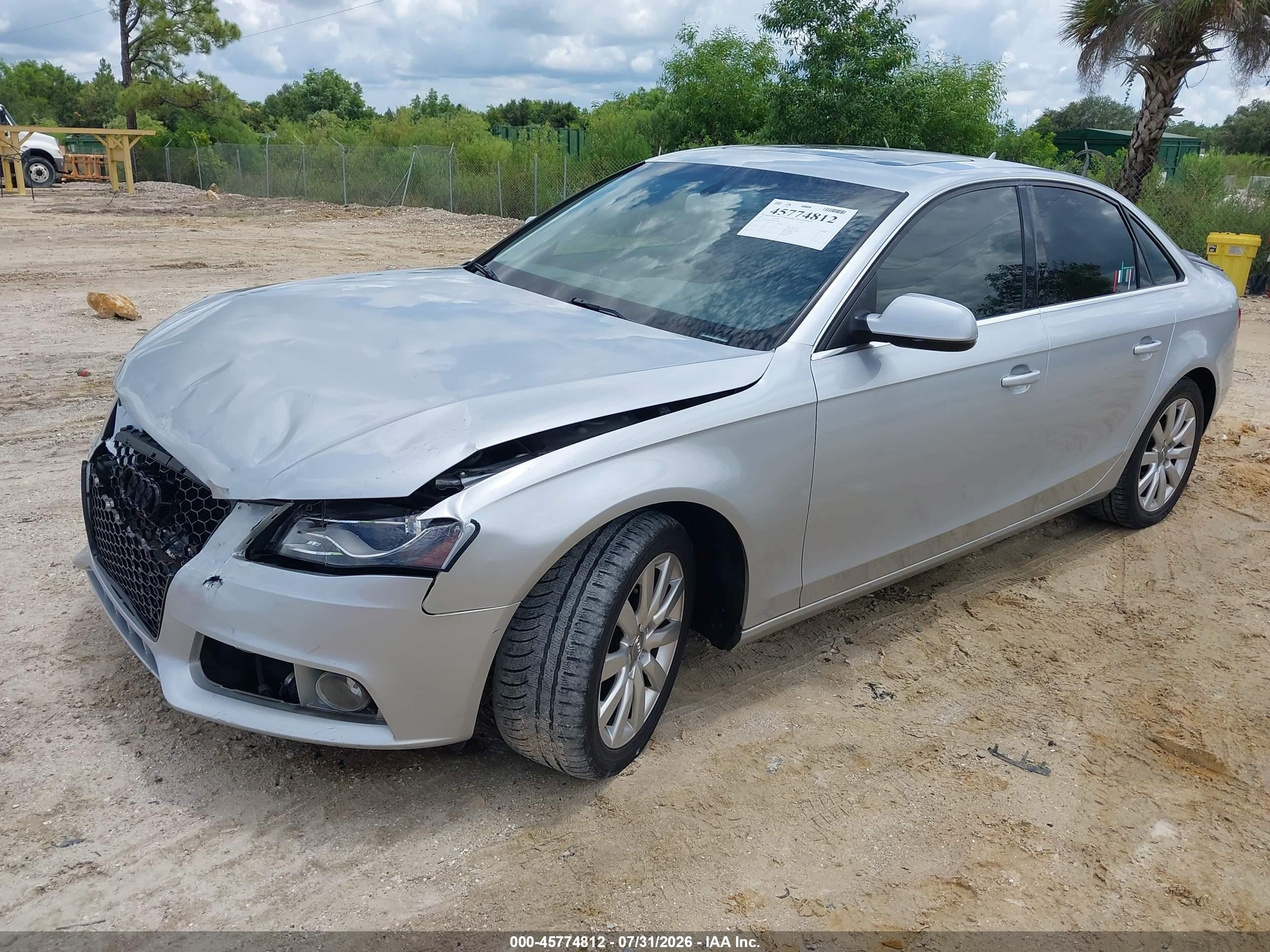 2011 Audi A4 2.0t Premium Silver vin: WAUFFAFL0BN050755