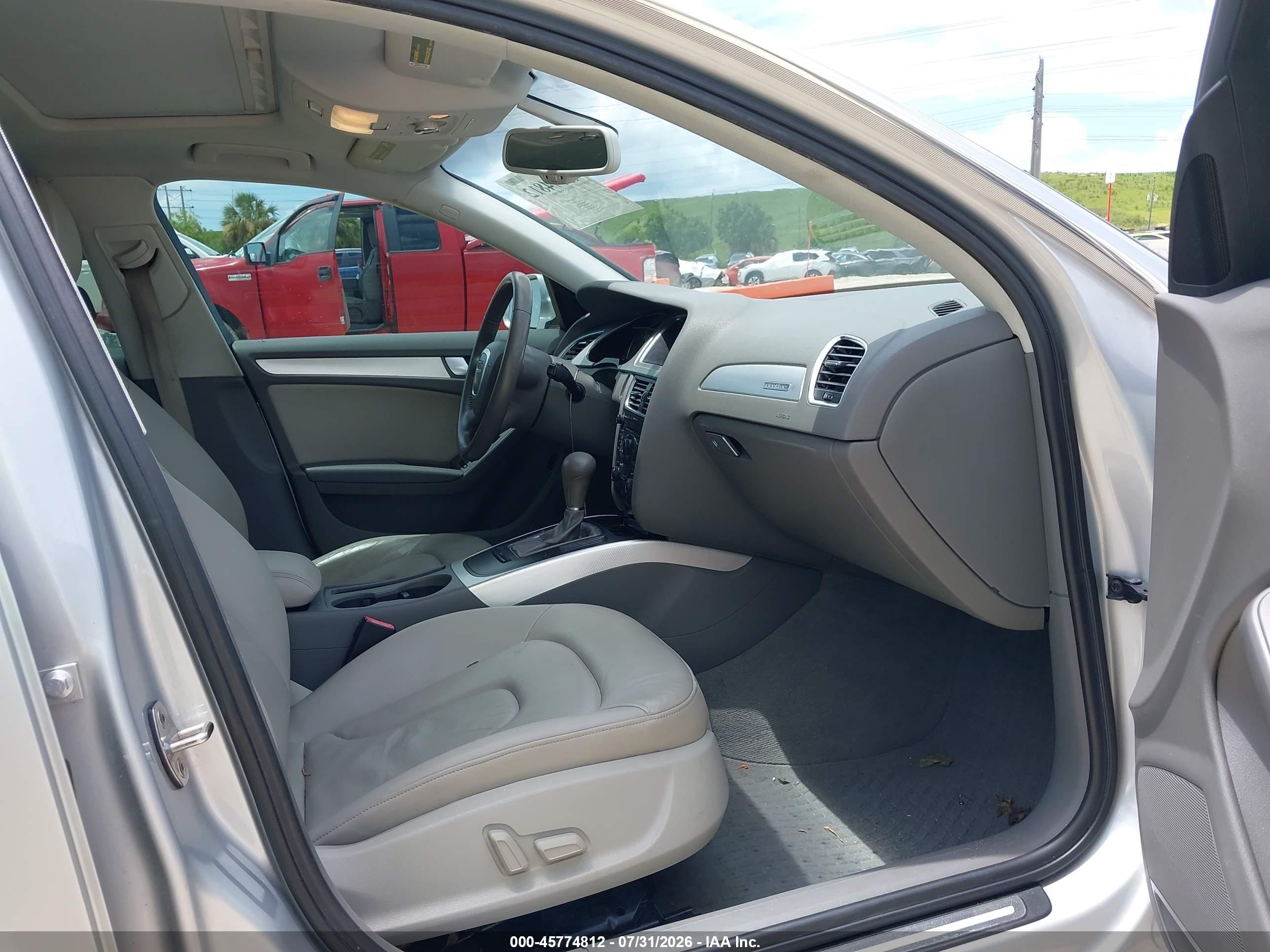 2011 Audi A4 2.0t Premium Silver vin: WAUFFAFL0BN050755