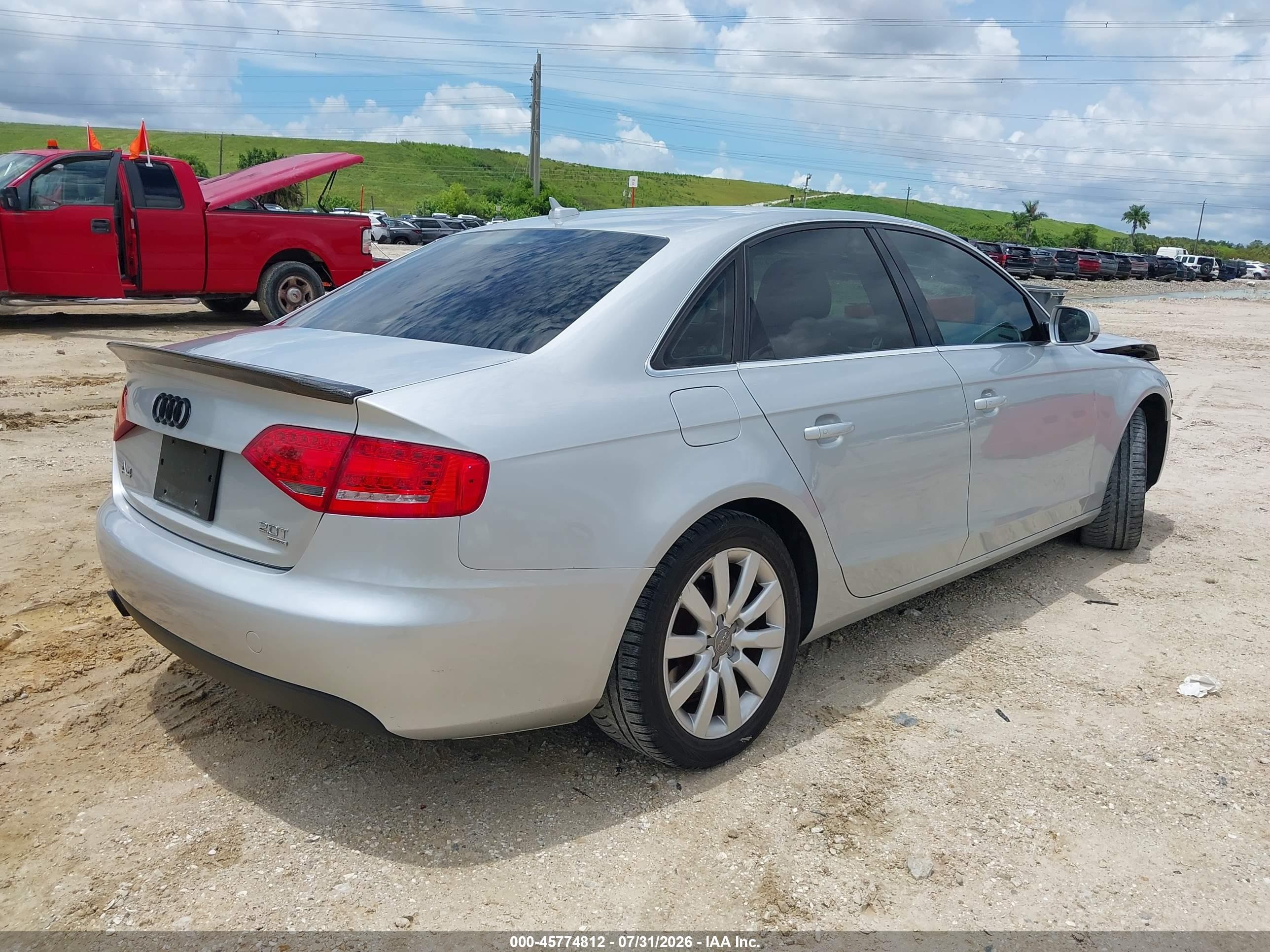 2011 Audi A4 2.0t Premium Silver vin: WAUFFAFL0BN050755