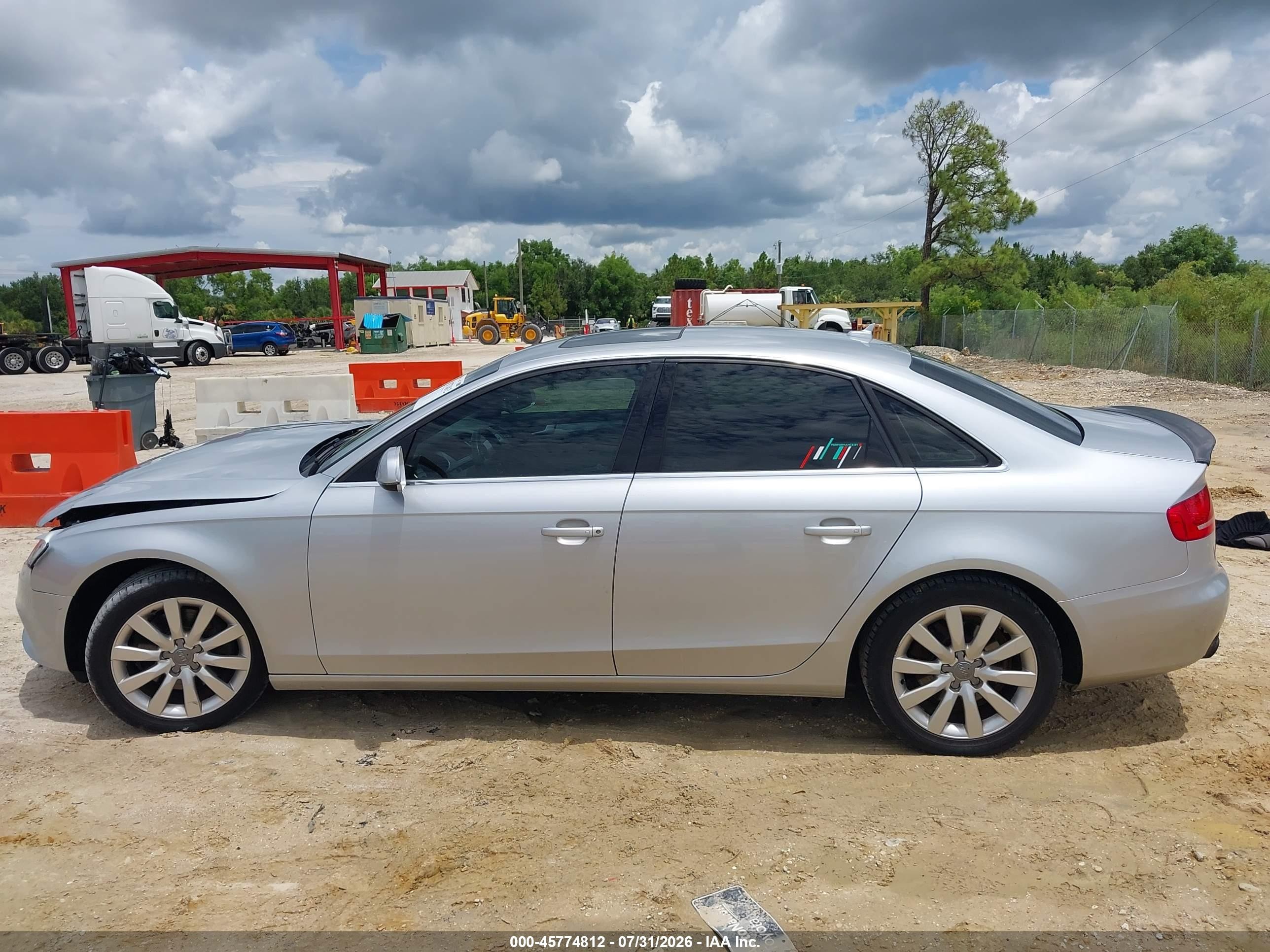 2011 Audi A4 2.0t Premium Silver vin: WAUFFAFL0BN050755