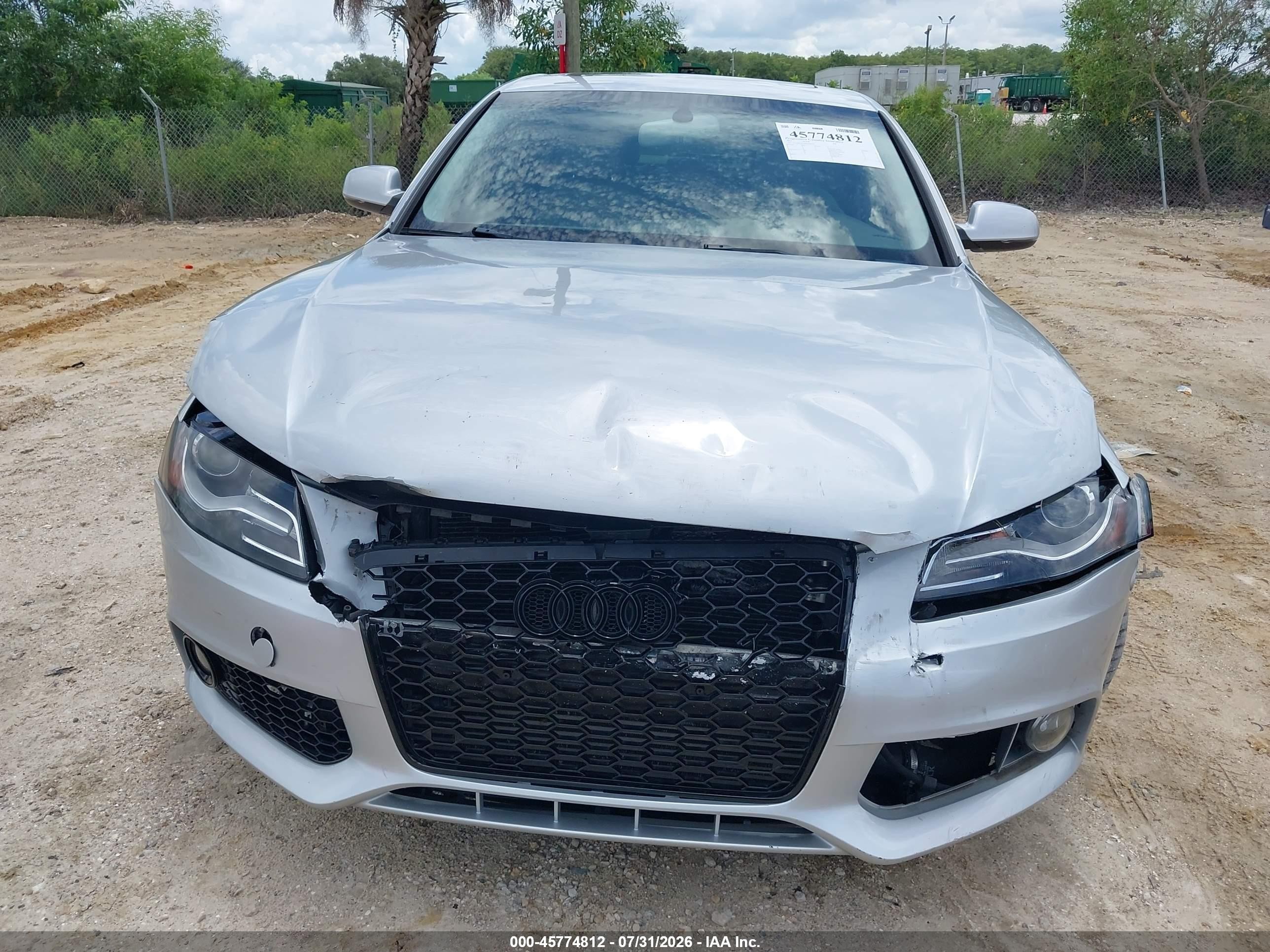 2011 Audi A4 2.0t Premium Silver vin: WAUFFAFL0BN050755
