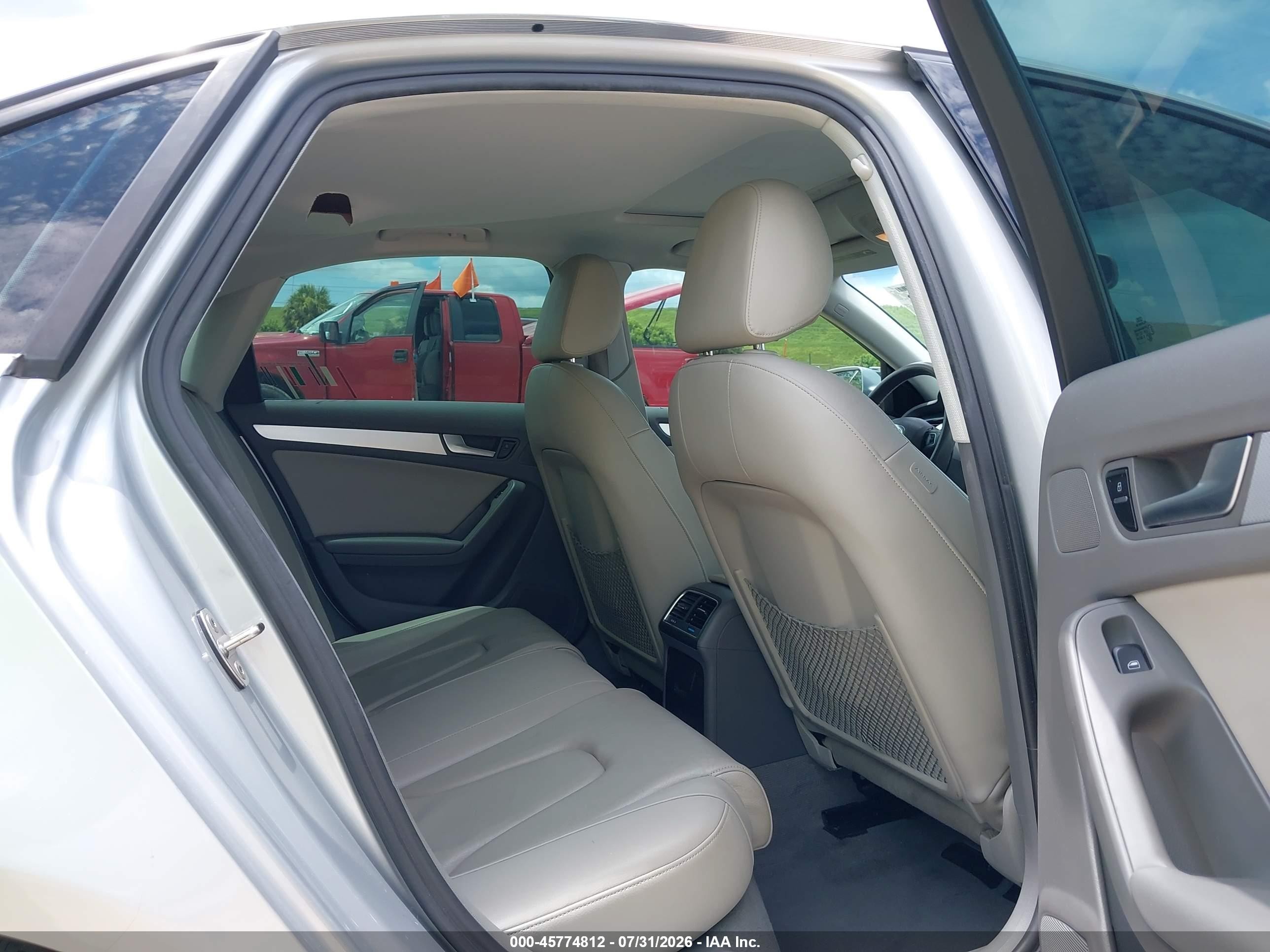 2011 Audi A4 2.0t Premium Silver vin: WAUFFAFL0BN050755