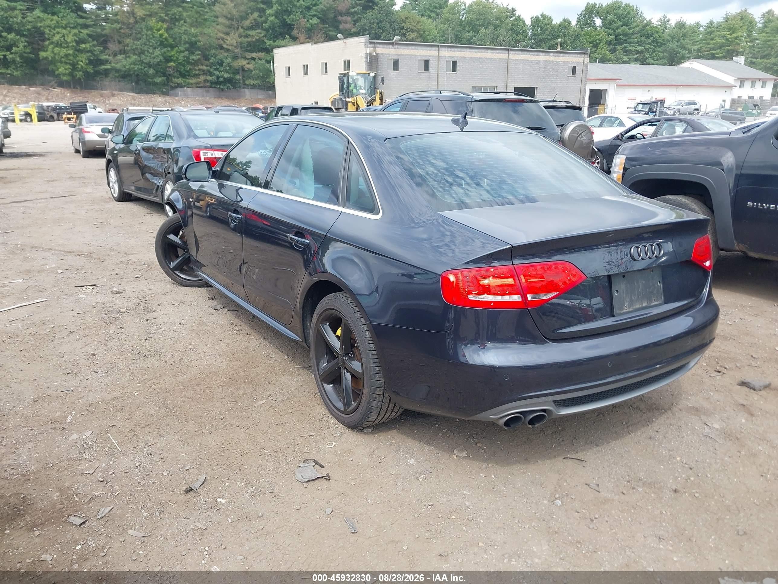 2012 Audi A4 2.0t Premium Plus Черный vin: WAUFFAFL0CA099995