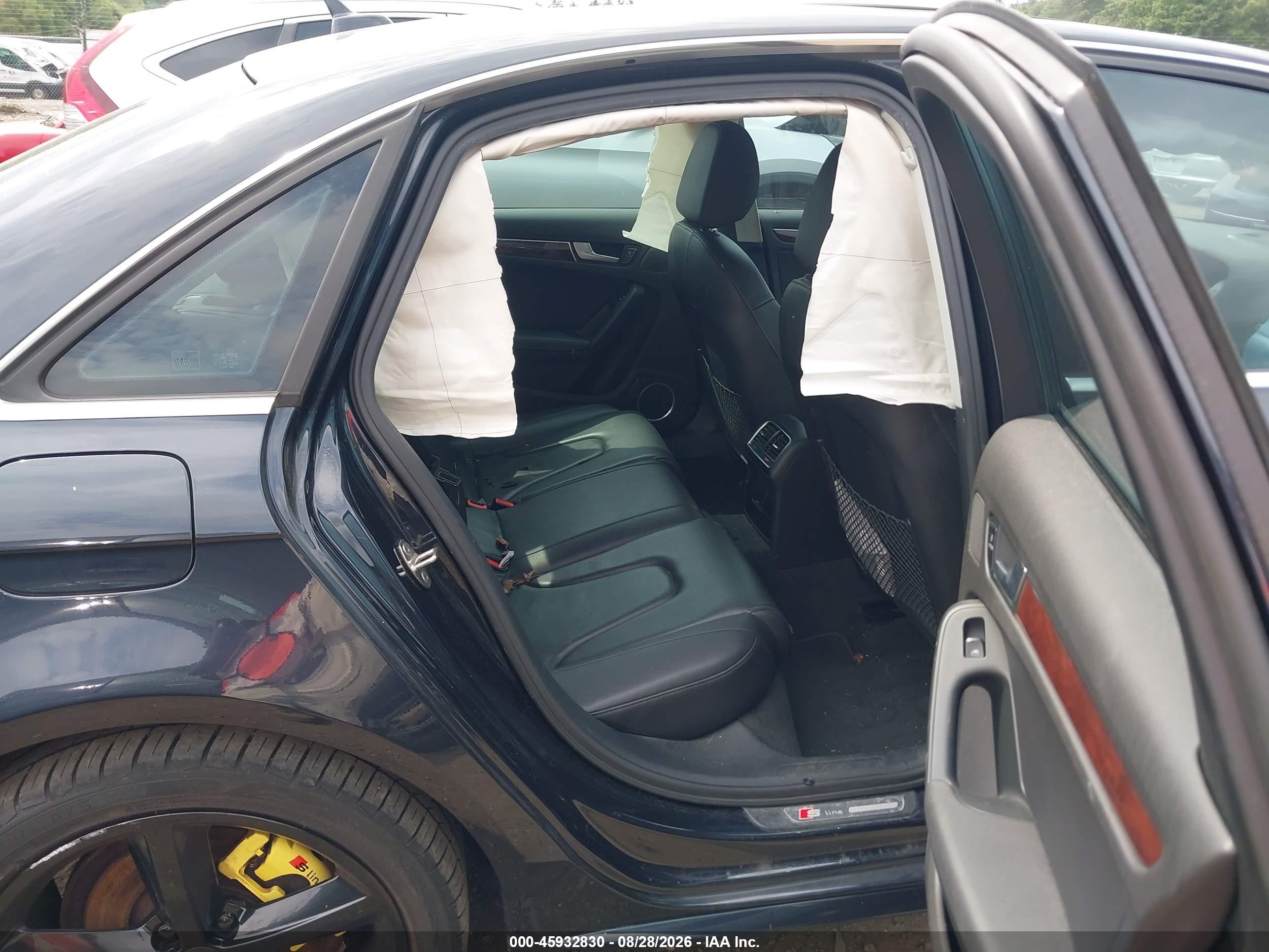 2012 Audi A4 2.0t Premium Plus Черный vin: WAUFFAFL0CA099995