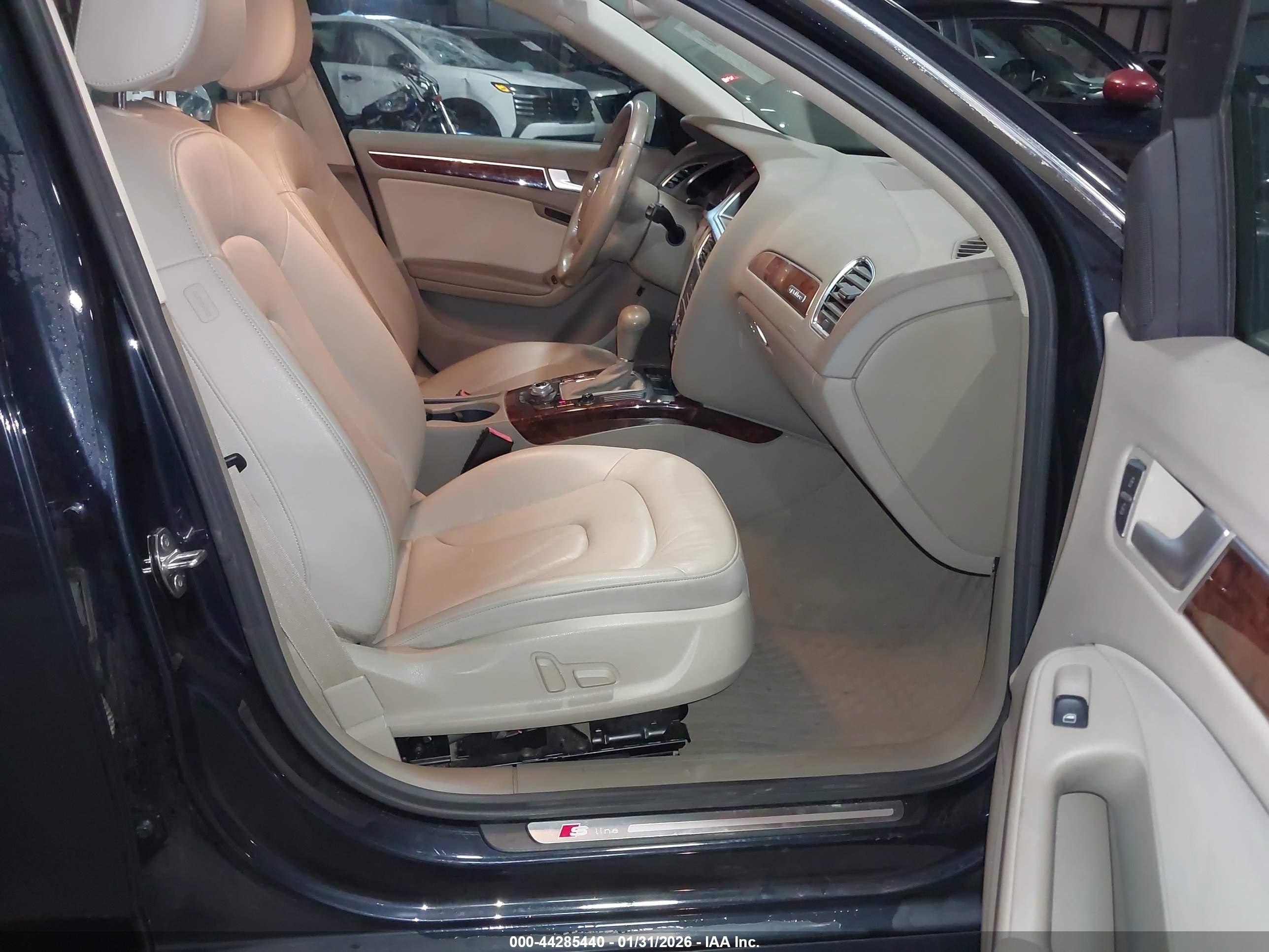 2012 Audi A4 2.0t Premium Gray vin: WAUFFAFL0CN014095