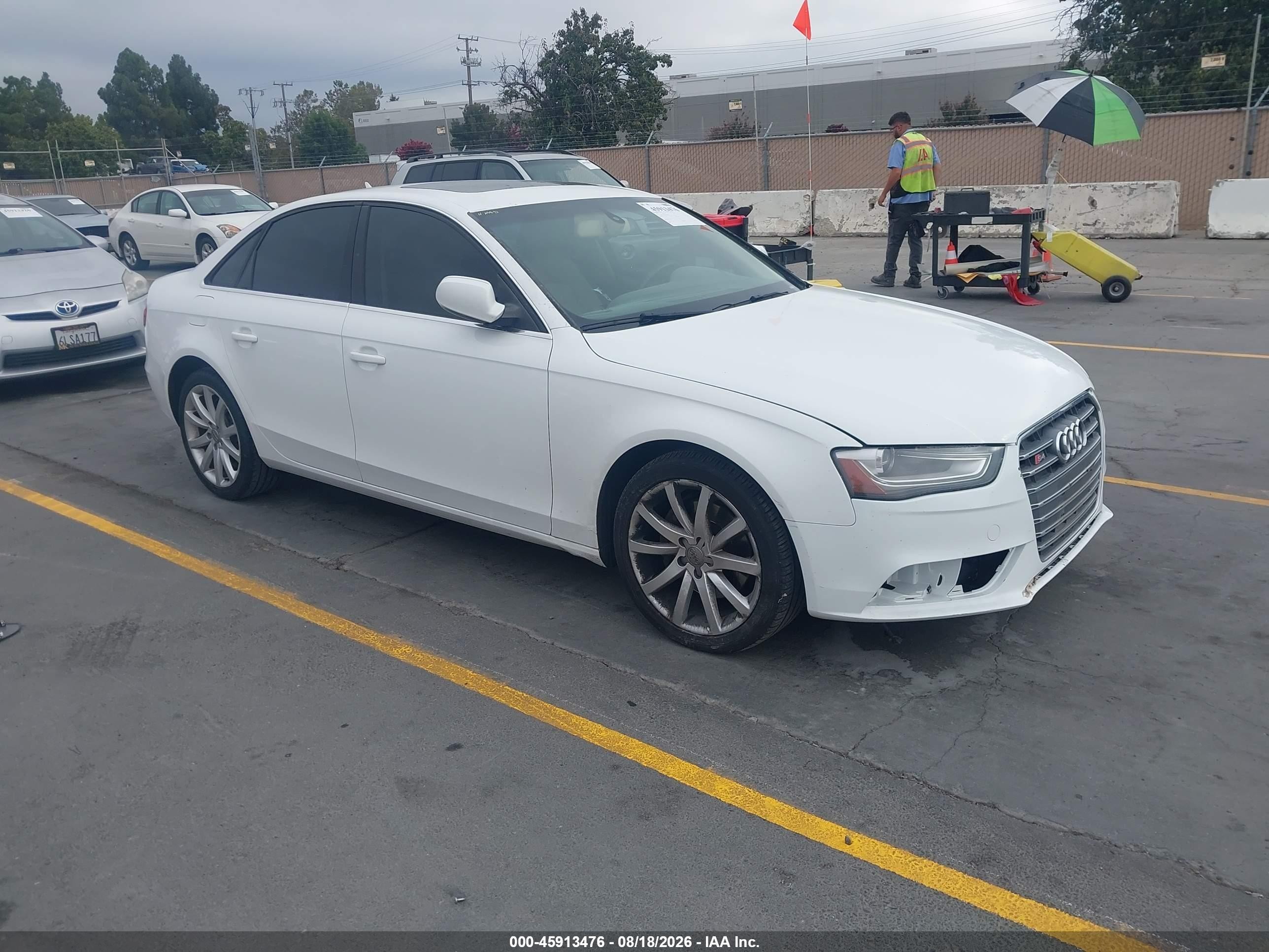 2013 Audi A4 2.0t Premium White vin: WAUFFAFL0DA169366