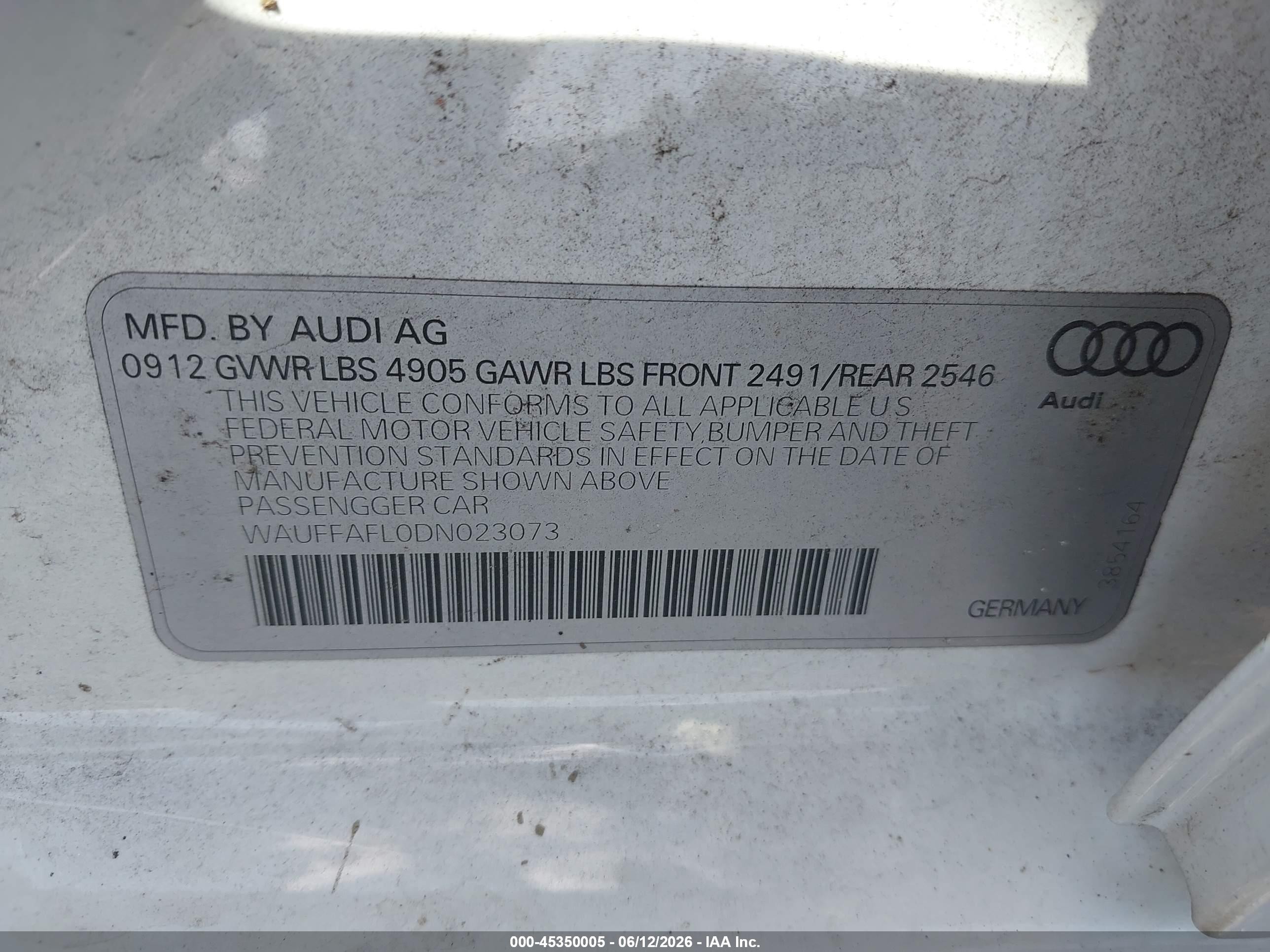 2013 Audi A4 2.0t Premium Белый vin: WAUFFAFL0DN023073