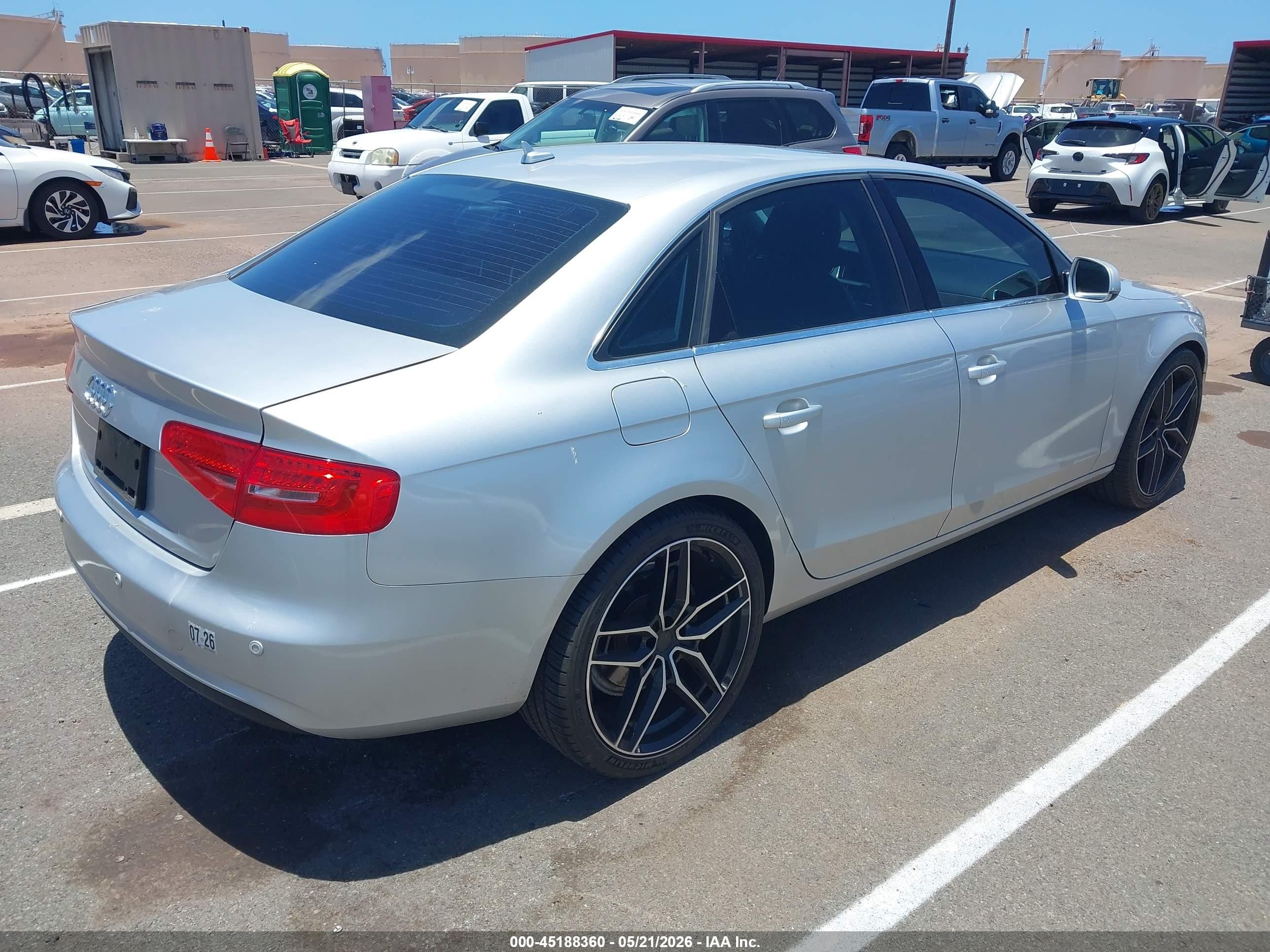 2013 Audi A4 2.0t Premium Silver vin: WAUFFAFL0DN048264