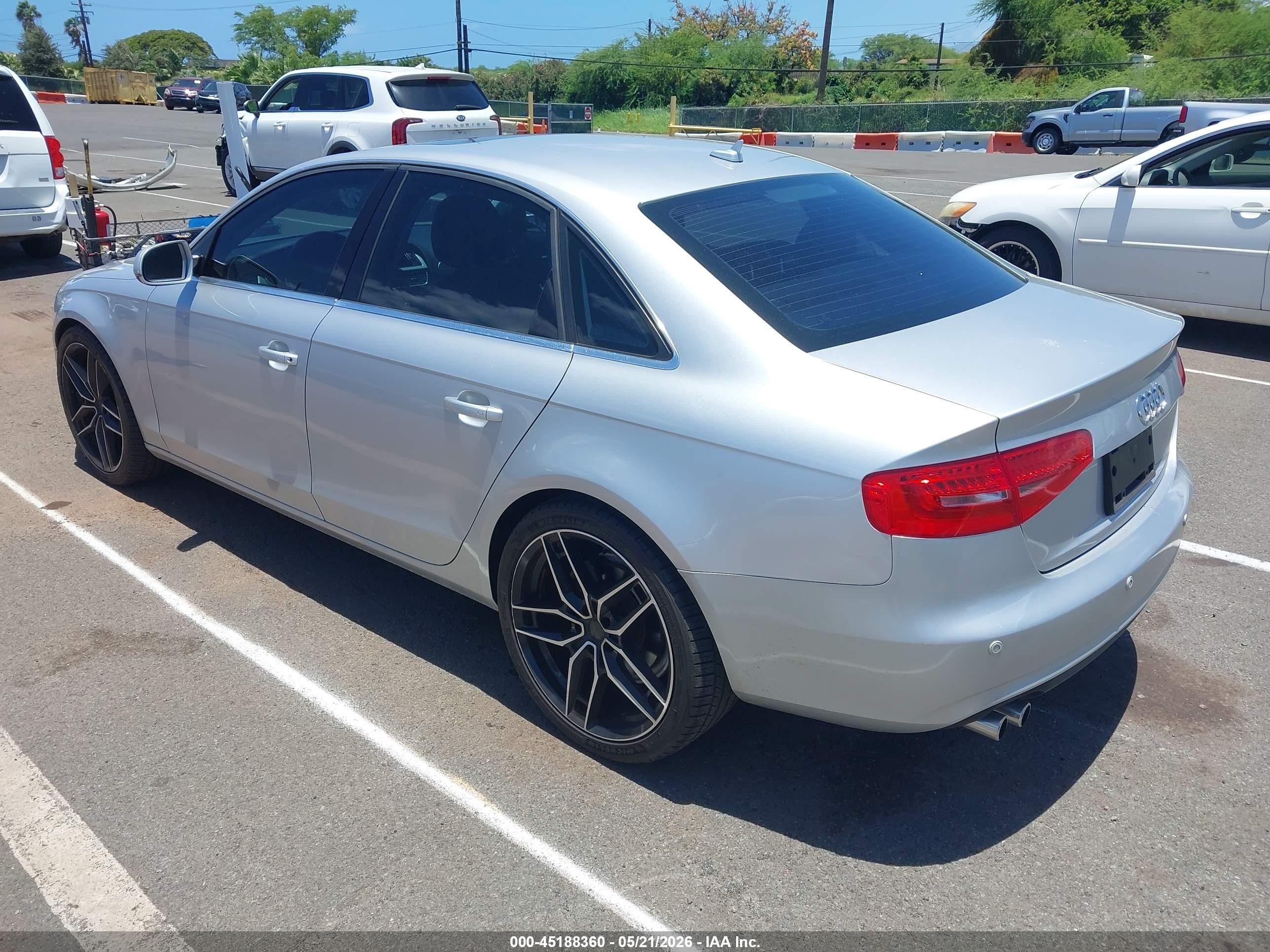 2013 Audi A4 2.0t Premium Silver vin: WAUFFAFL0DN048264