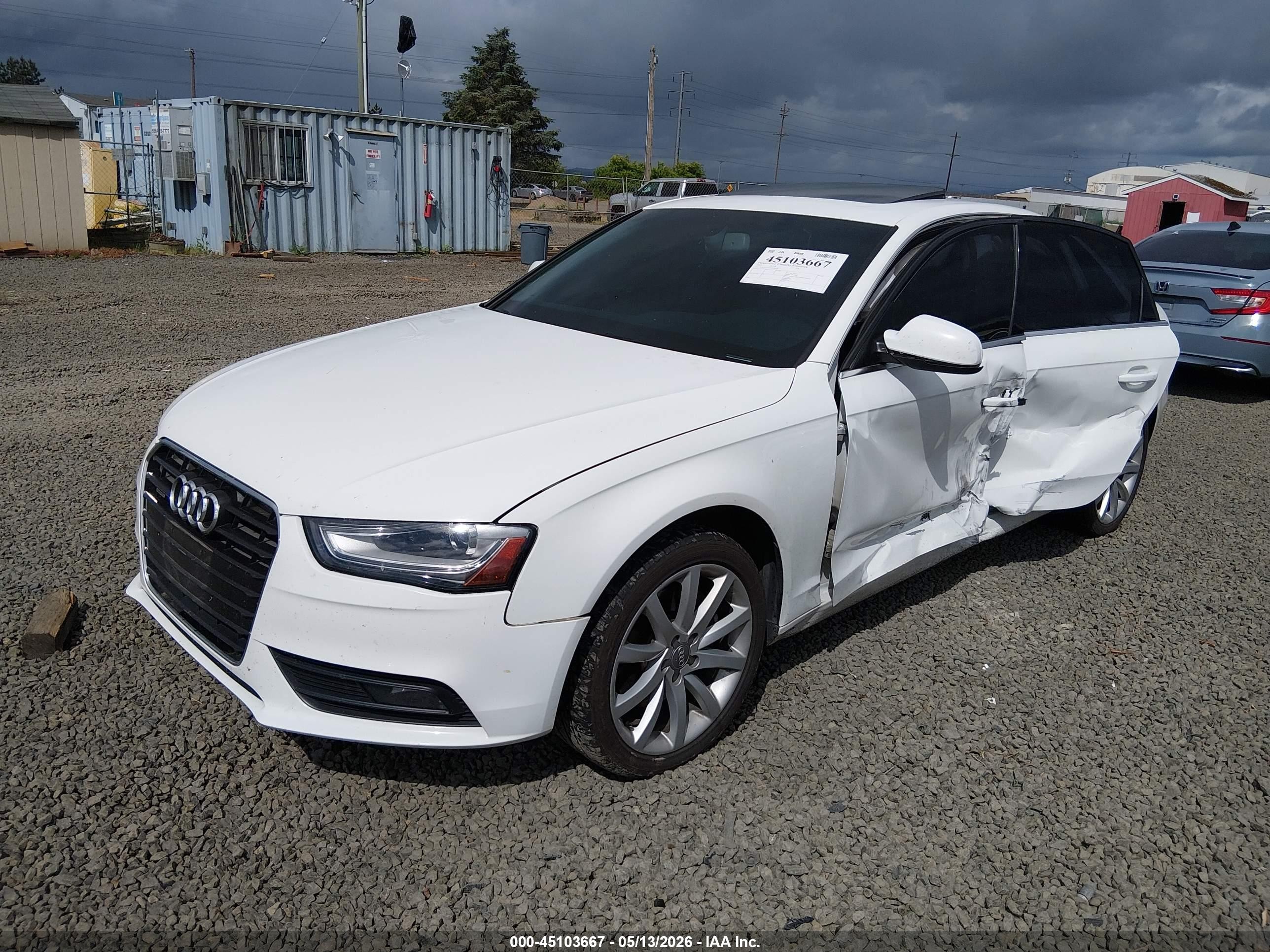 2013 Audi A4 2.0t Premium White vin: WAUFFAFL0DN050340