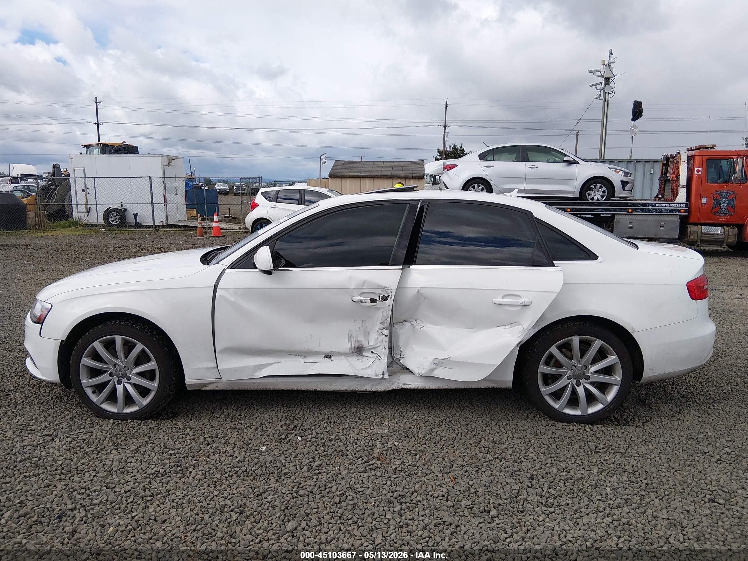 2013 Audi A4 2.0t Premium White vin: WAUFFAFL0DN050340