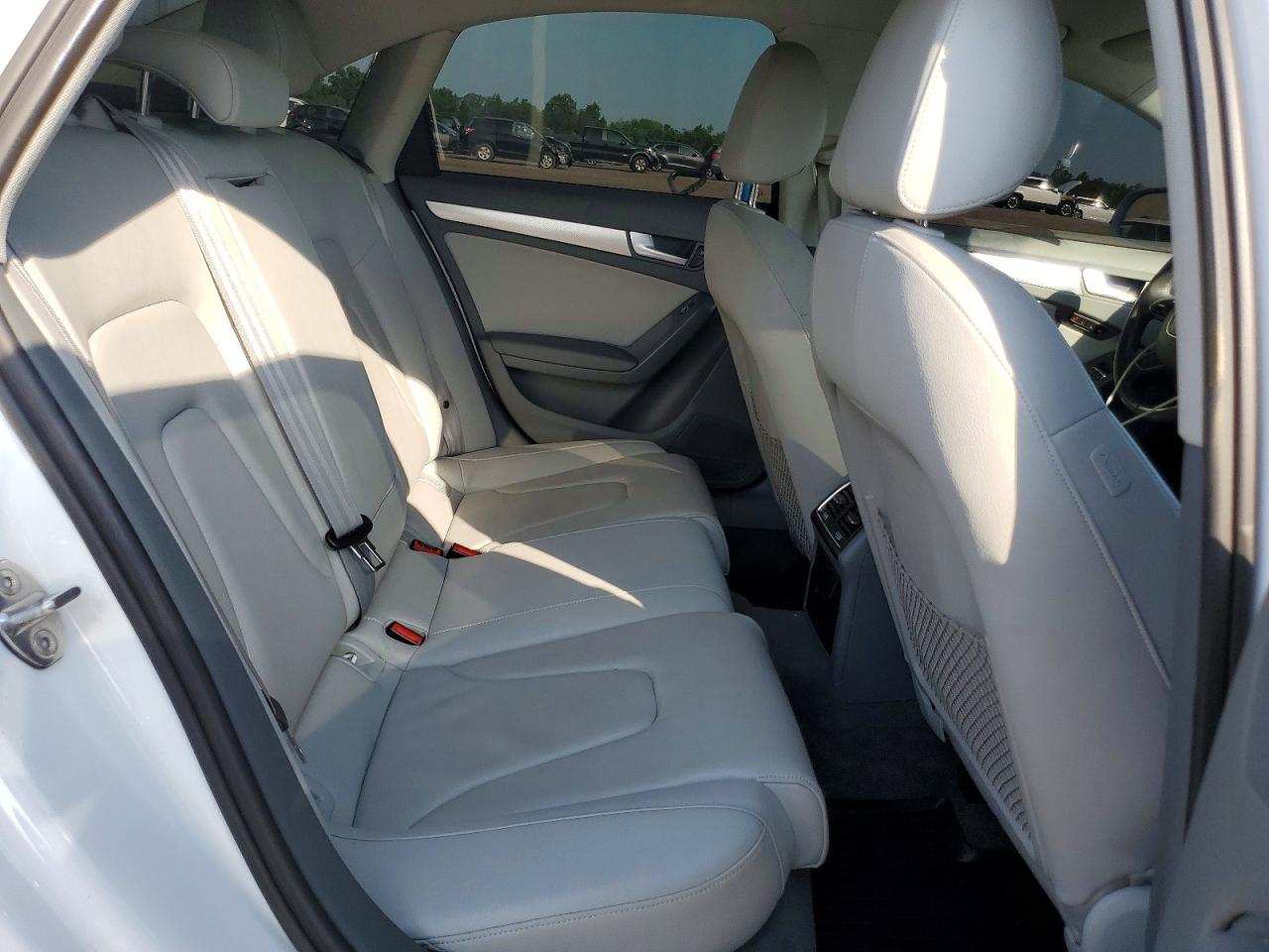 2014 Audi A4 Premium Plus White vin: WAUFFAFL0EN040814