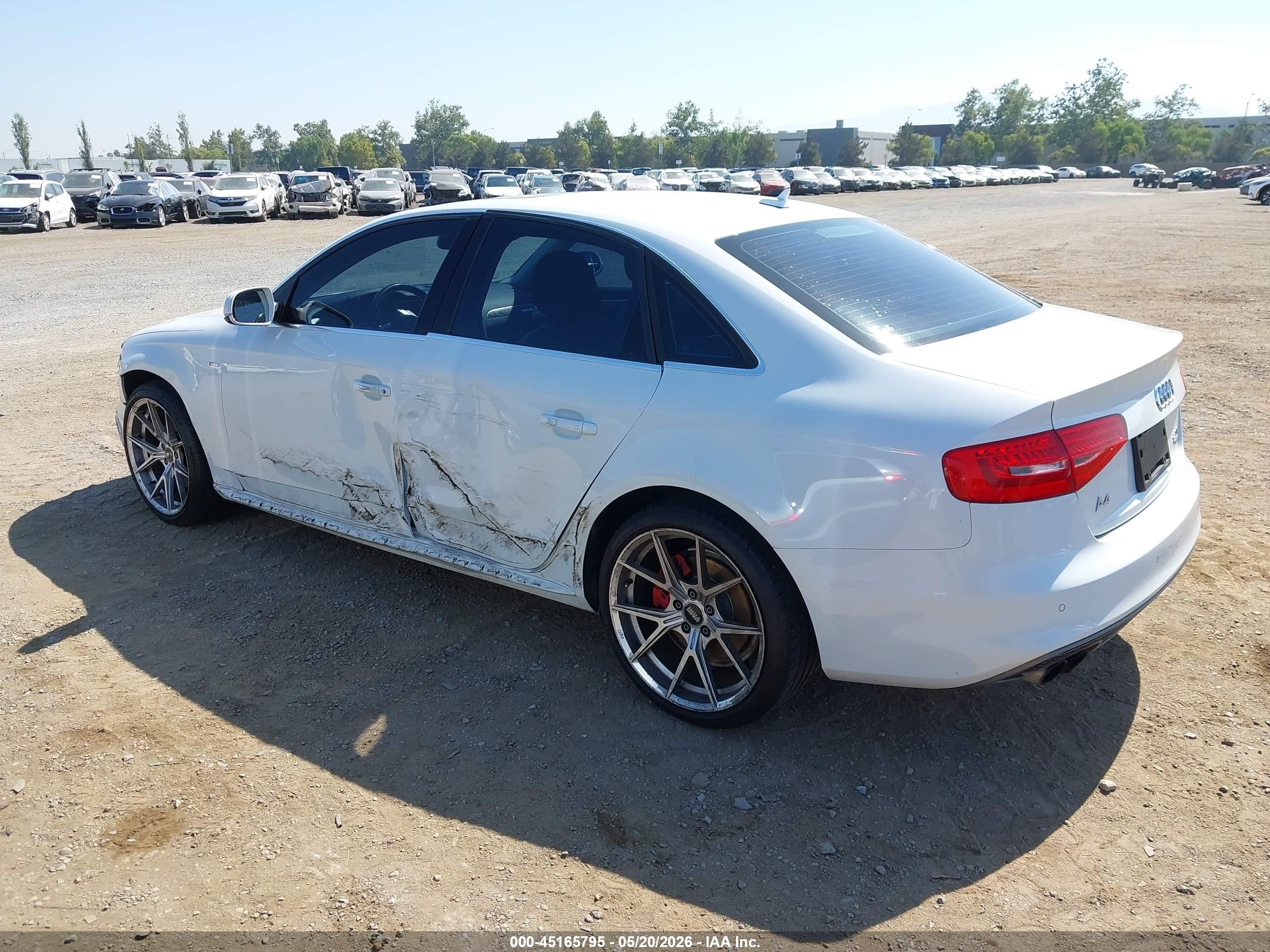 2015 Audi A4 2.0t Premium White vin: WAUFFAFL0FN036439