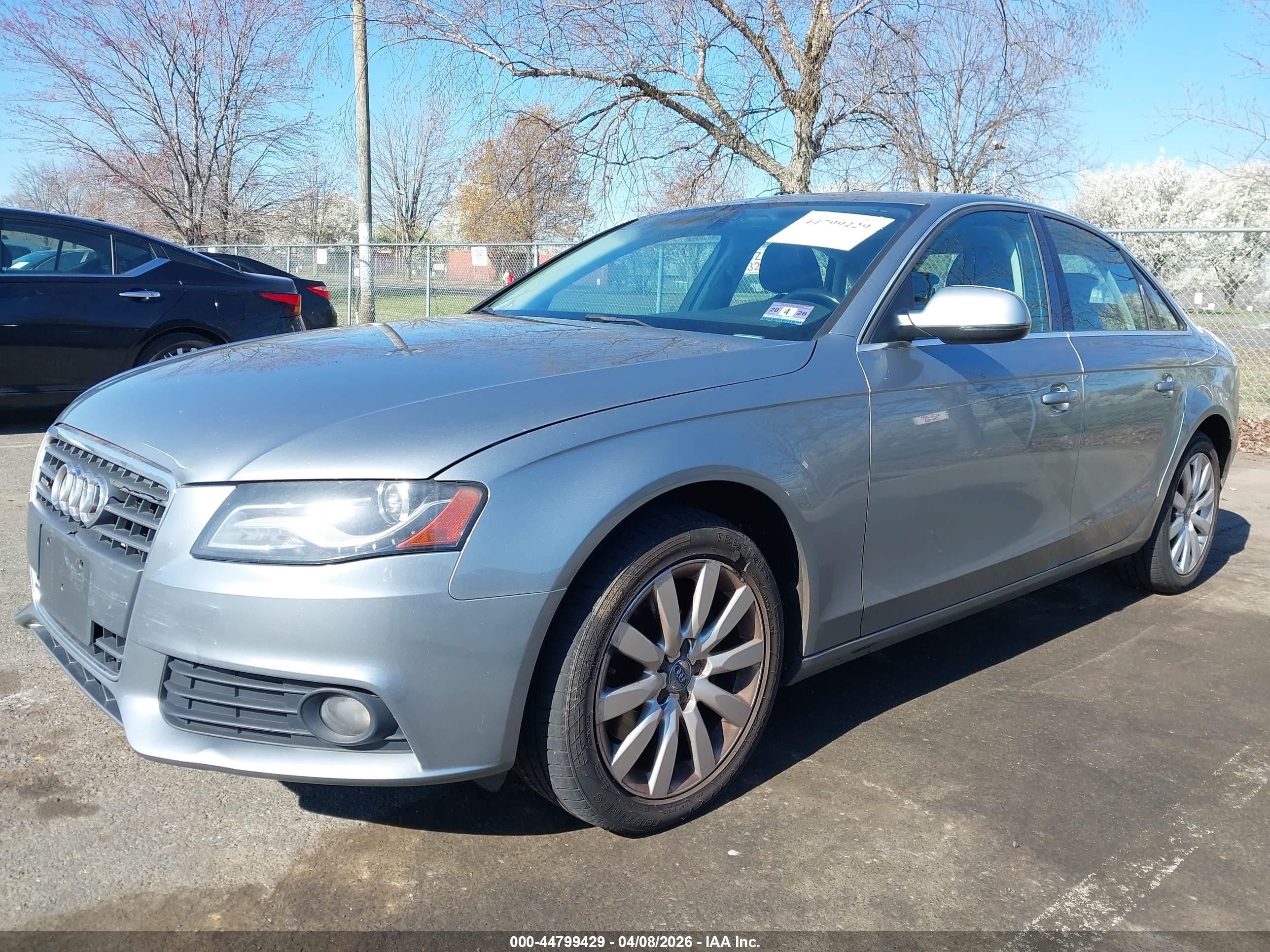 2010 Audi A4 2.0t Premium Silver vin: WAUFFAFL1AN053985