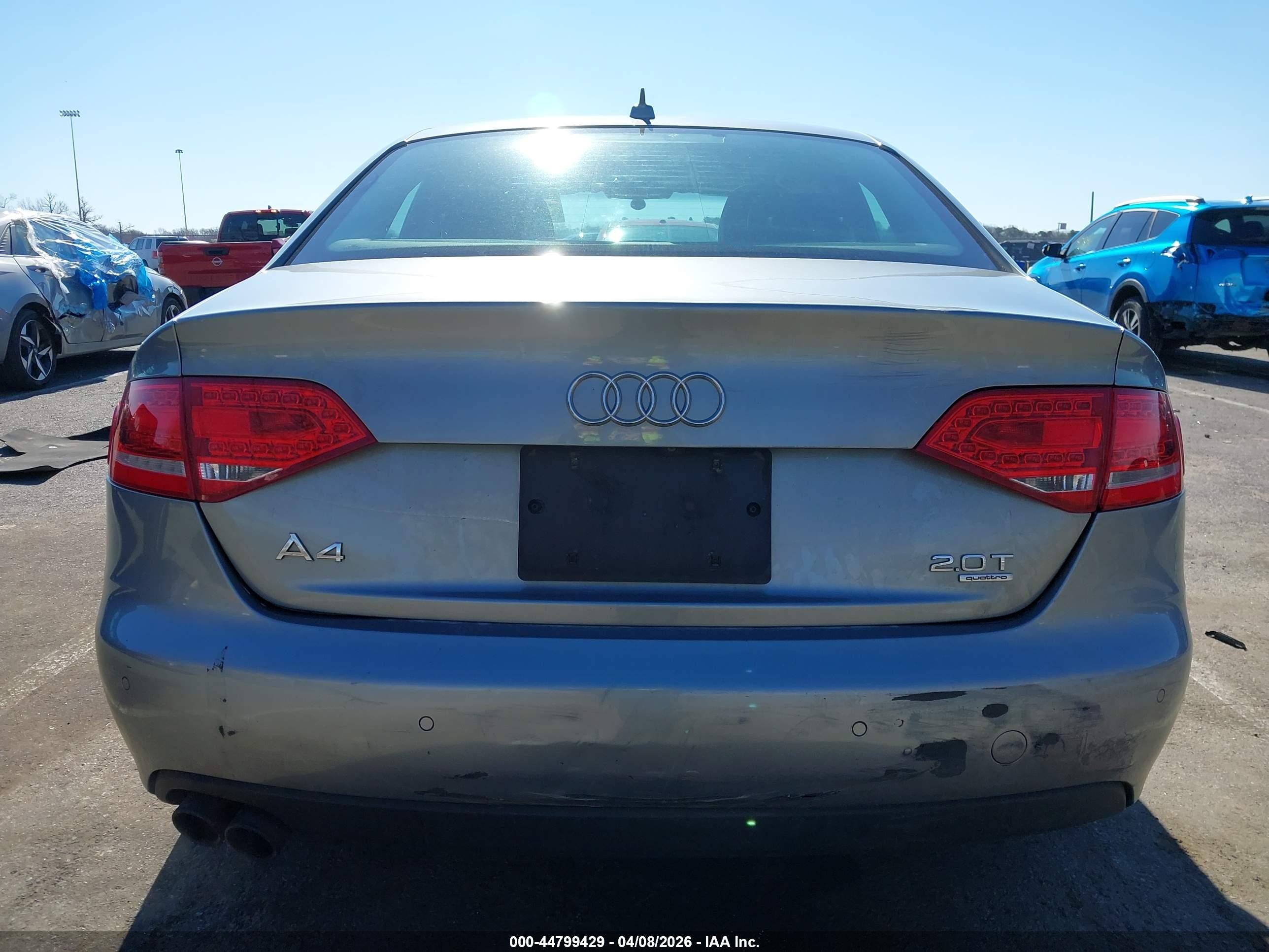 2010 Audi A4 2.0t Premium Silver vin: WAUFFAFL1AN053985