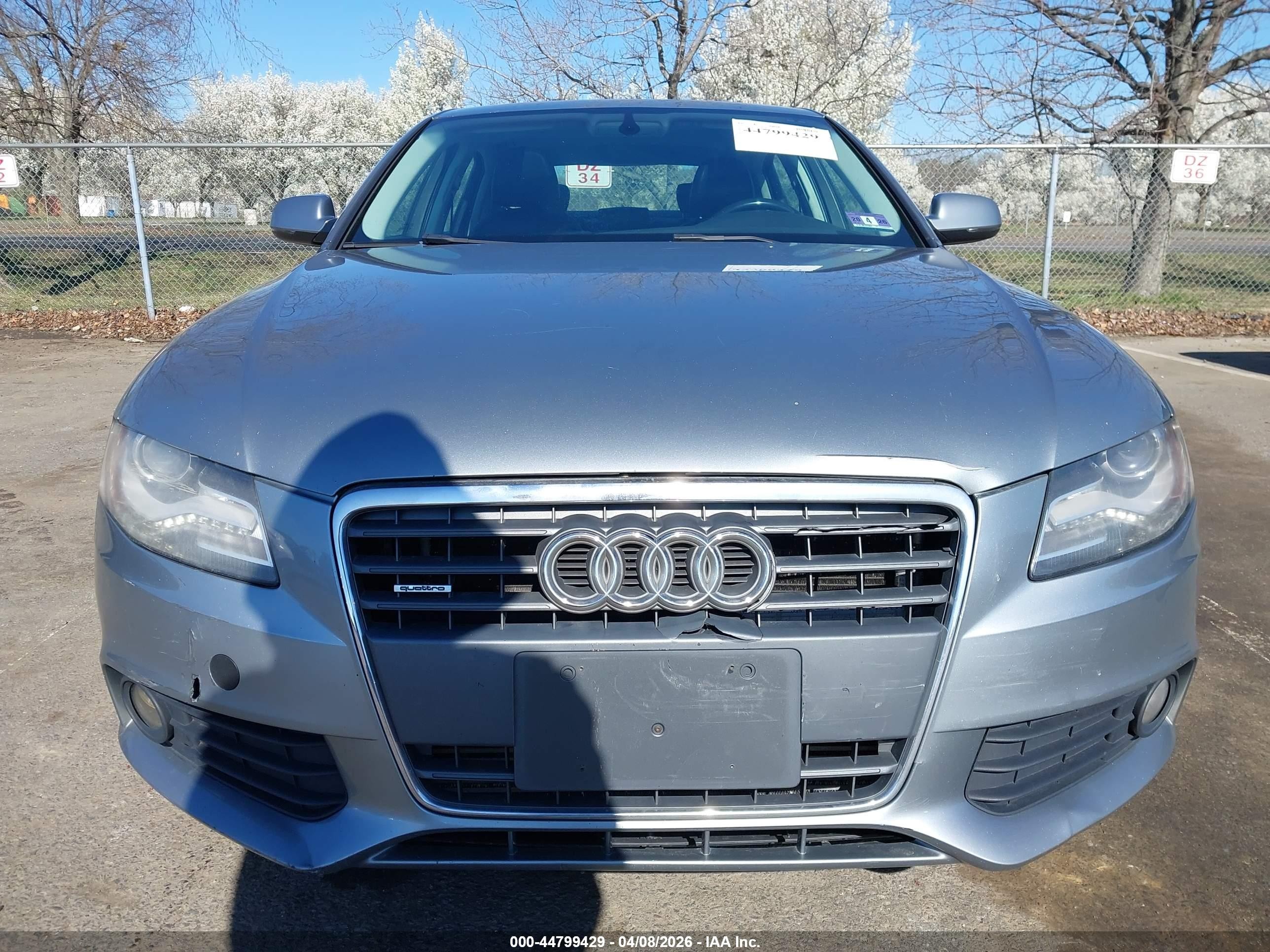 2010 Audi A4 2.0t Premium Silver vin: WAUFFAFL1AN053985