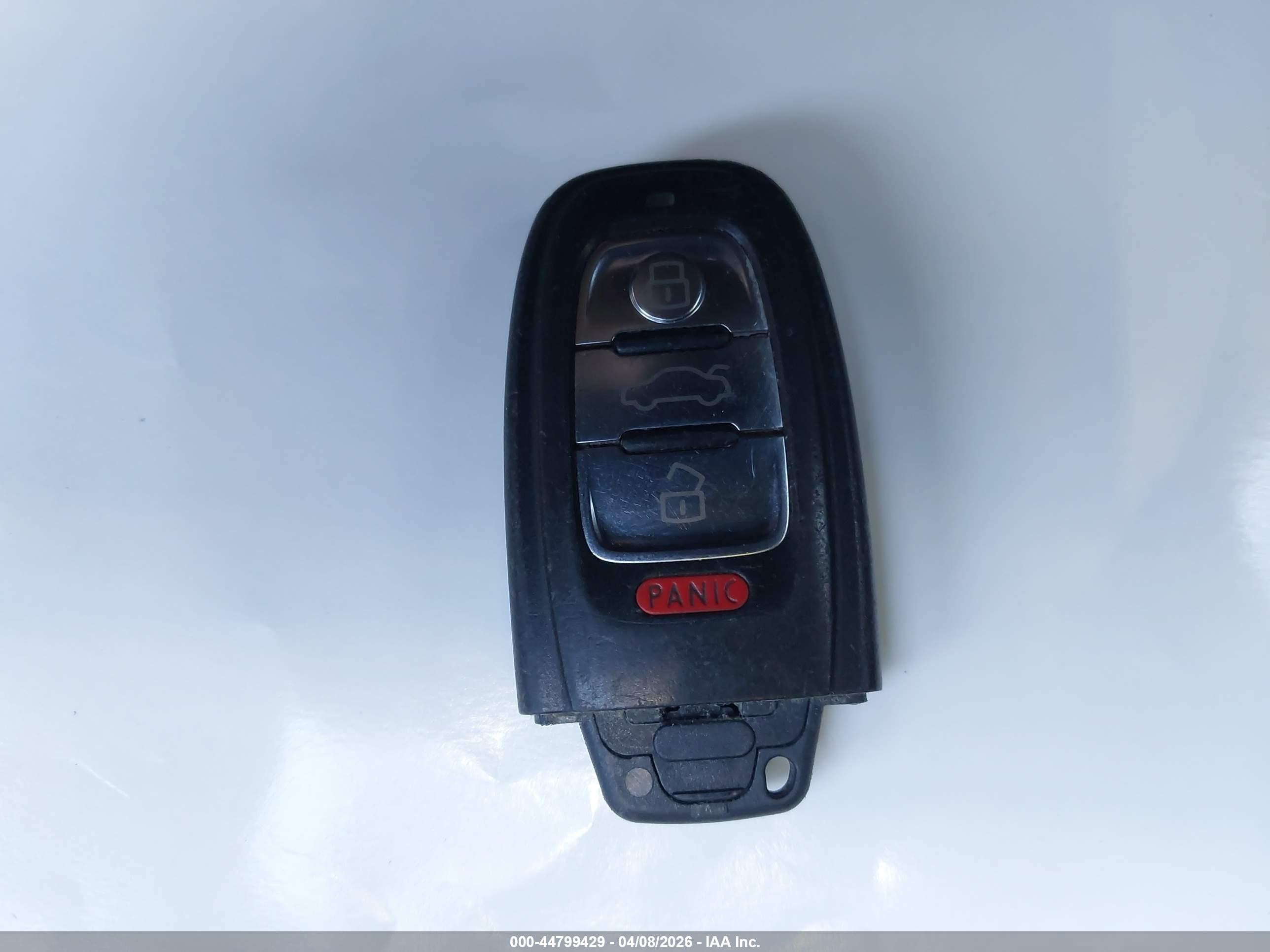 2010 Audi A4 2.0t Premium Silver vin: WAUFFAFL1AN053985