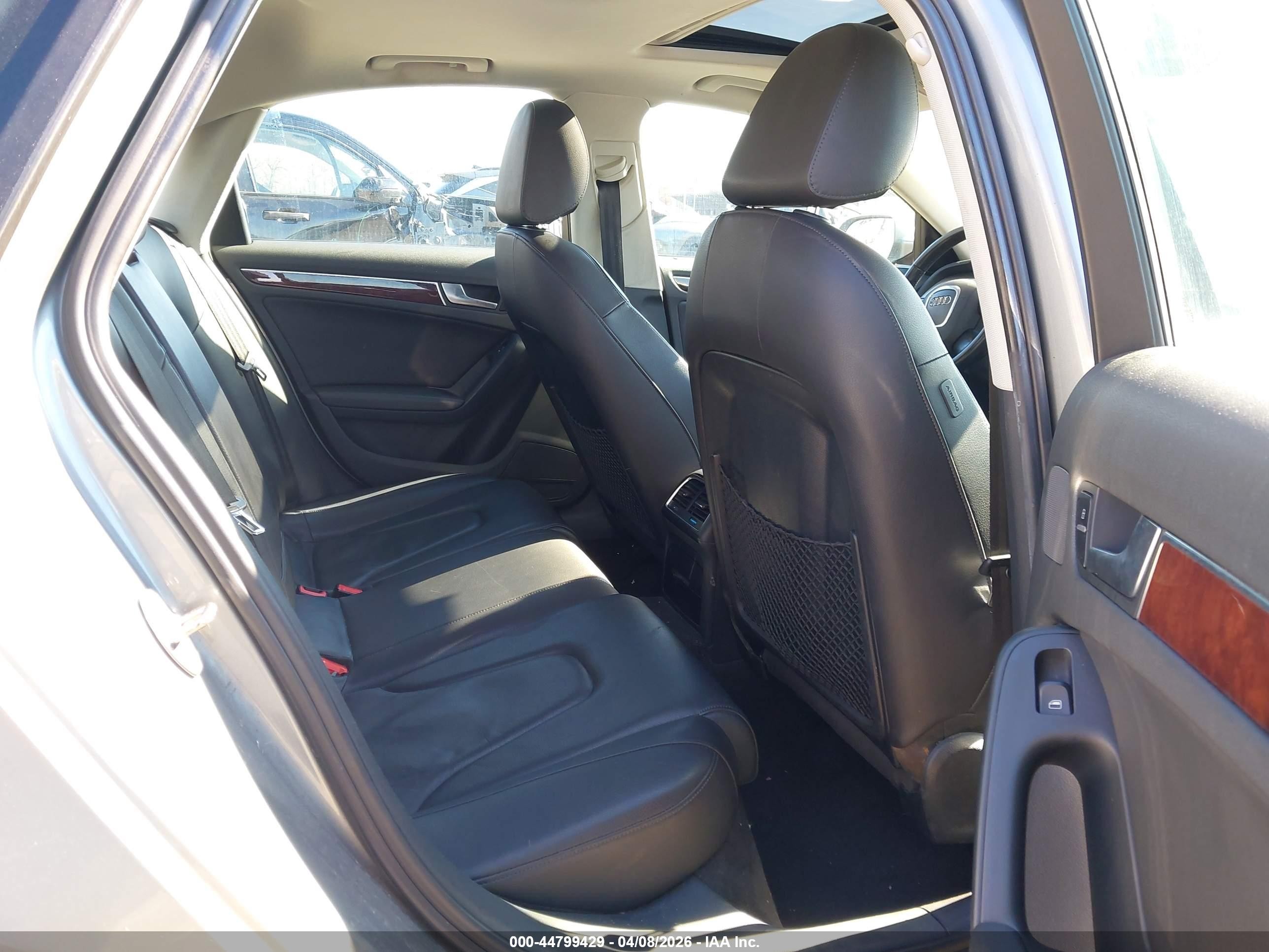 2010 Audi A4 2.0t Premium Silver vin: WAUFFAFL1AN053985