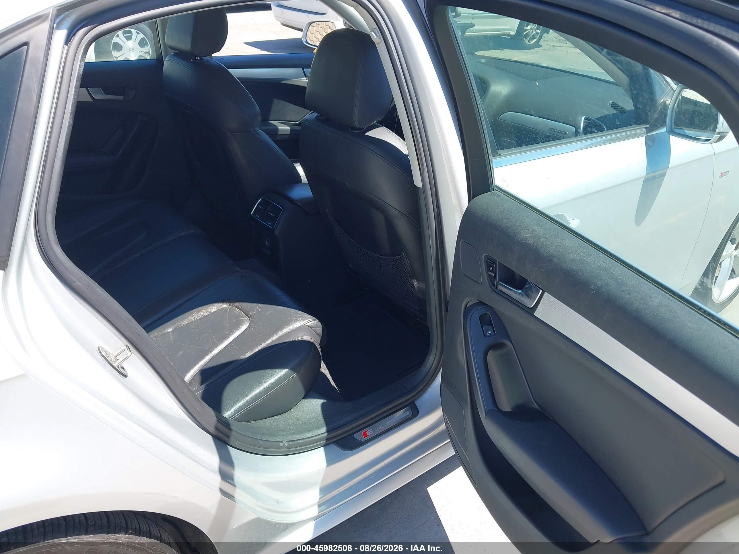 2012 Audi A4 2.0t Premium Silver vin: WAUFFAFL1CA005526