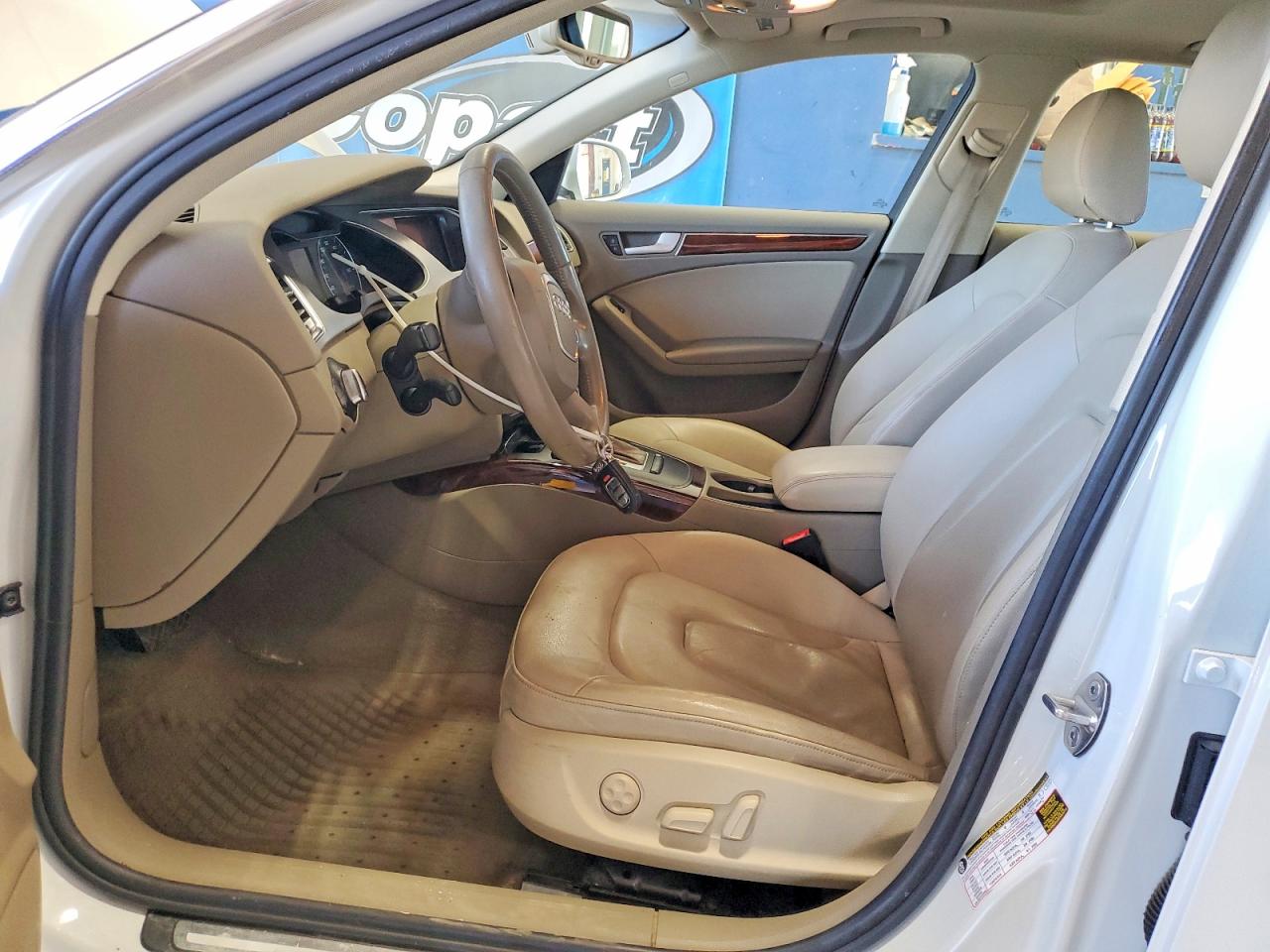 2012 Audi A4 Premium Plus White vin: WAUFFAFL1CA088696