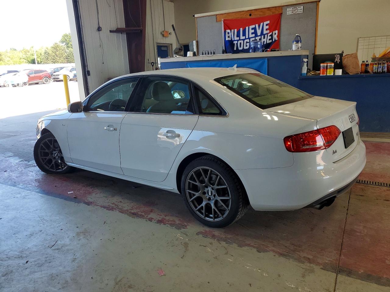 2012 Audi A4 Premium Plus White vin: WAUFFAFL1CA088696