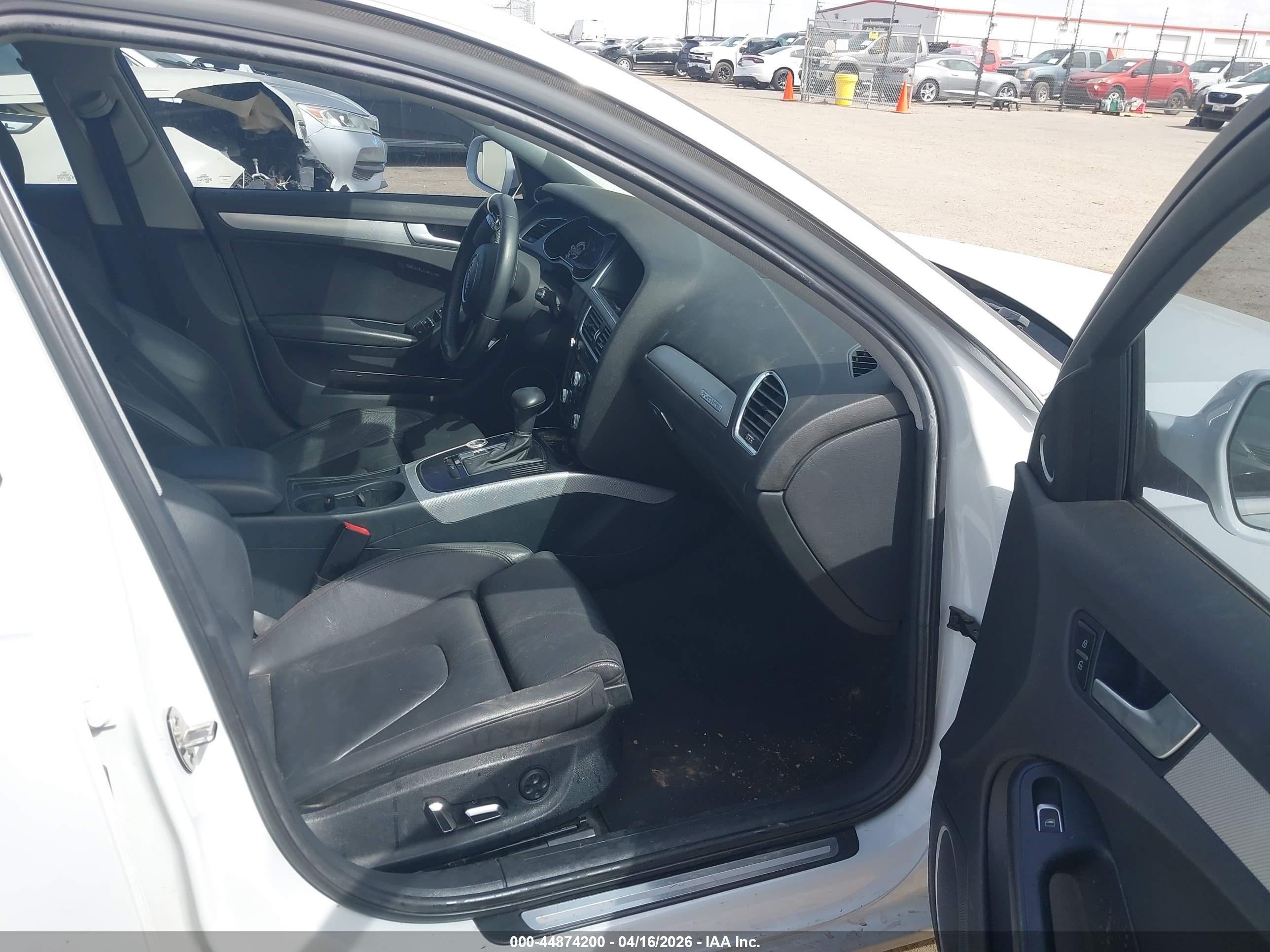 2013 Audi A4 2.0t Premium White vin: WAUFFAFL1DN046104