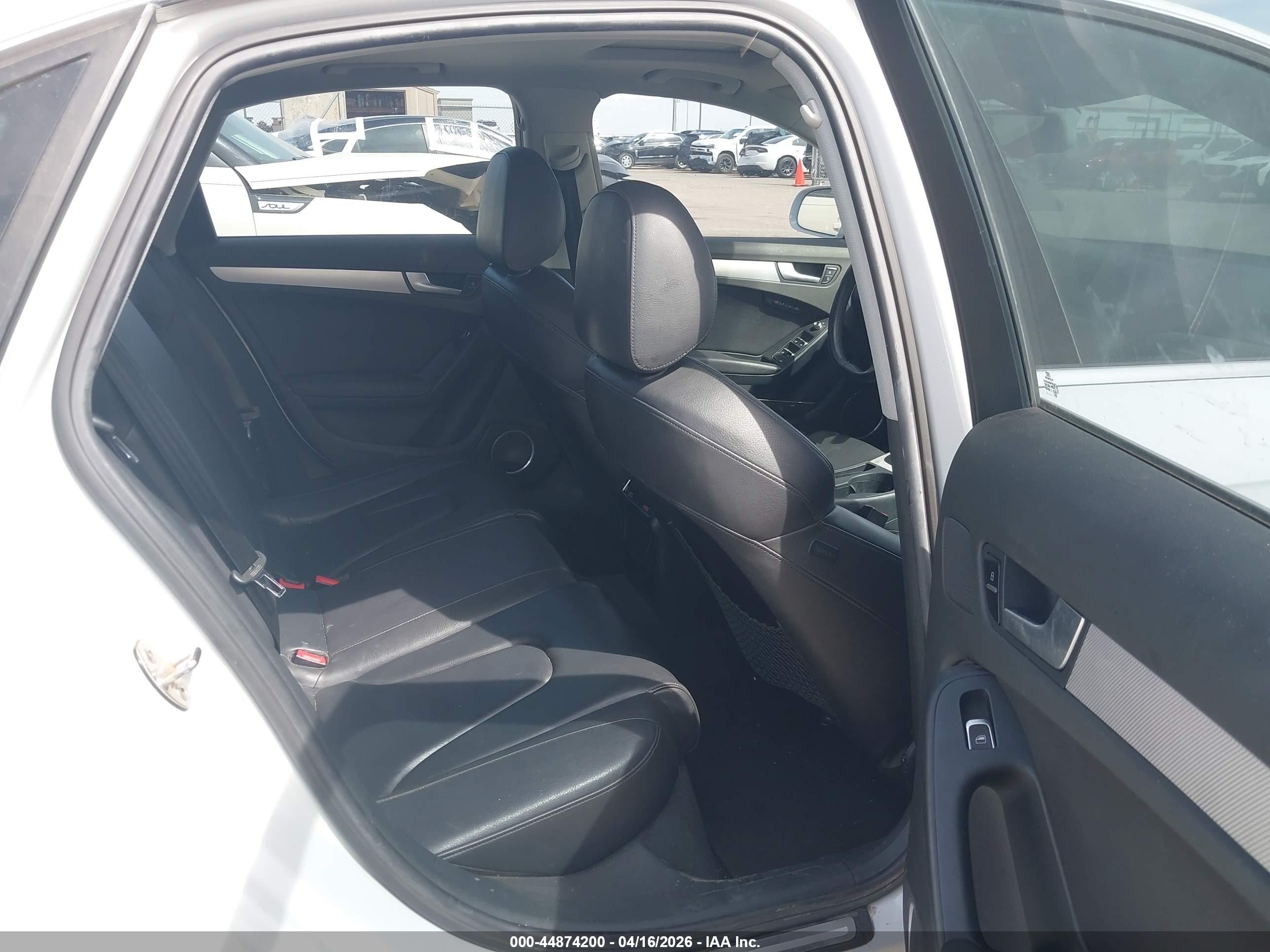 2013 Audi A4 2.0t Premium White vin: WAUFFAFL1DN046104
