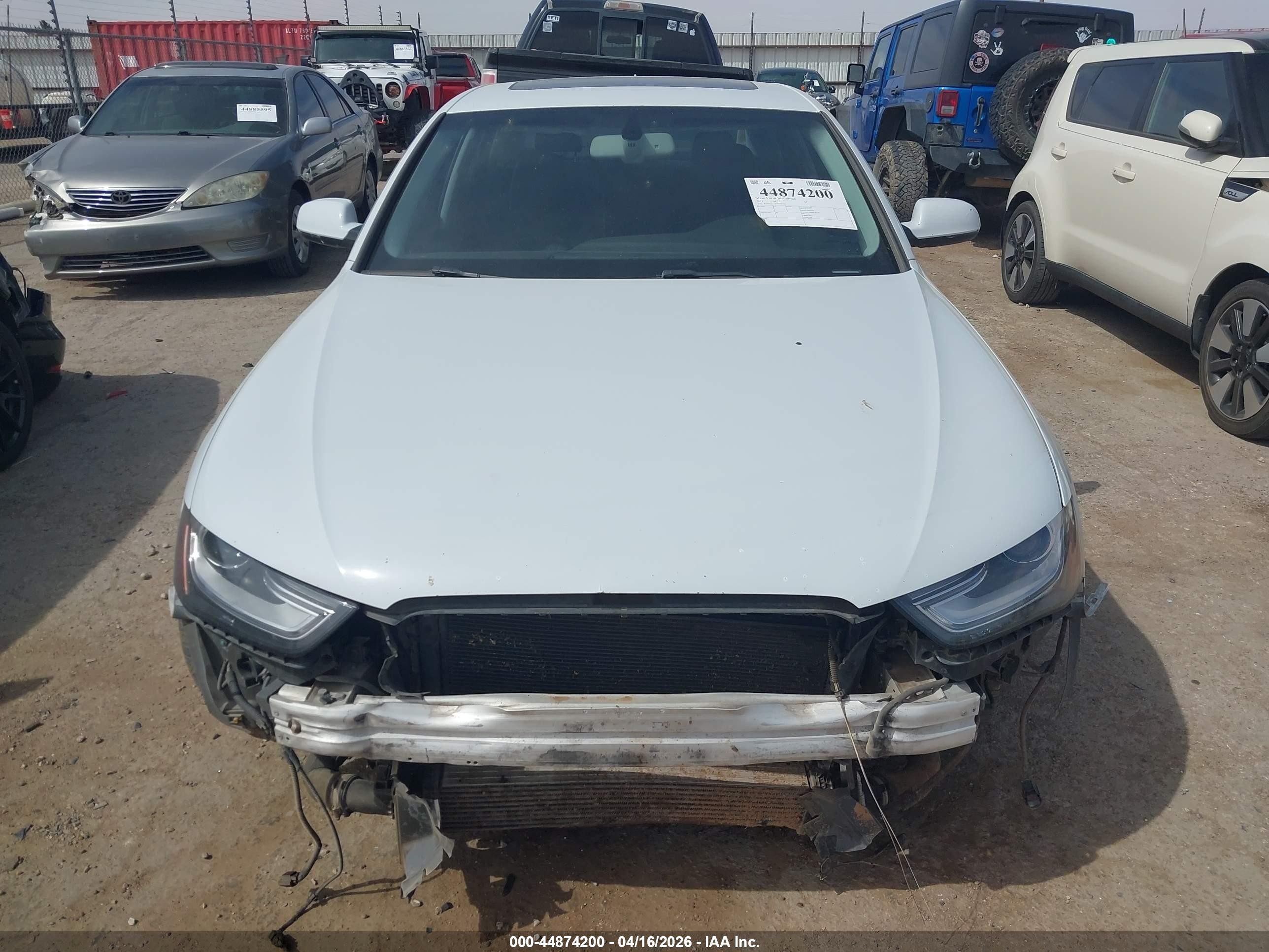 2013 Audi A4 2.0t Premium White vin: WAUFFAFL1DN046104
