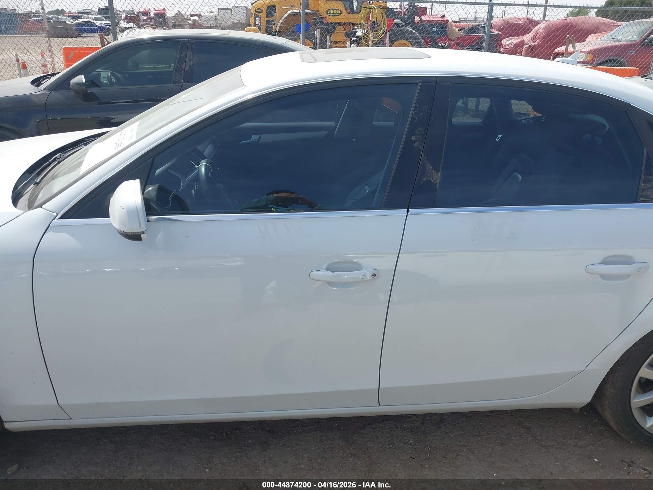 2013 Audi A4 2.0t Premium White vin: WAUFFAFL1DN046104