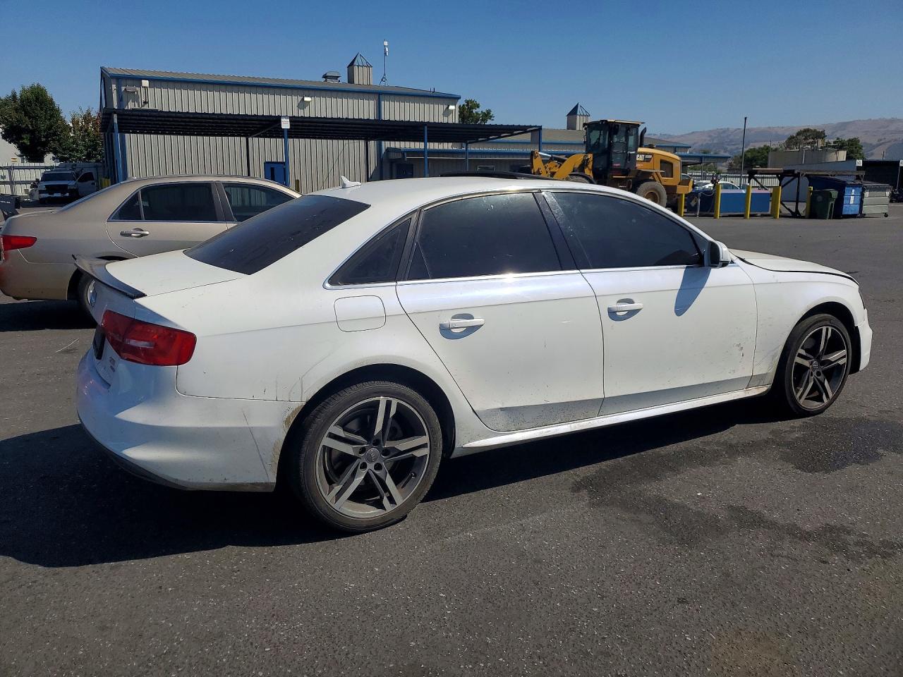 2014 Audi A4 Premium Plus White vin: WAUFFAFL1EN036769