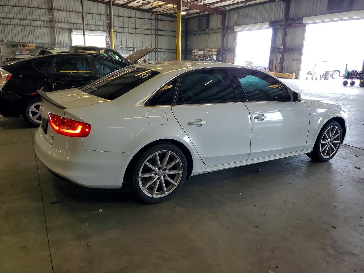 2014 Audi A4 Premium Plus White vin: WAUFFAFL1EN036822