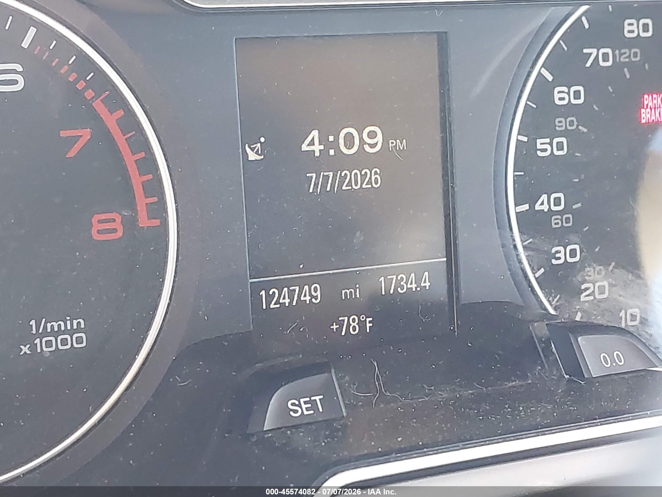 2015 Audi A4 2.0t Premium White vin: WAUFFAFL1FN003854