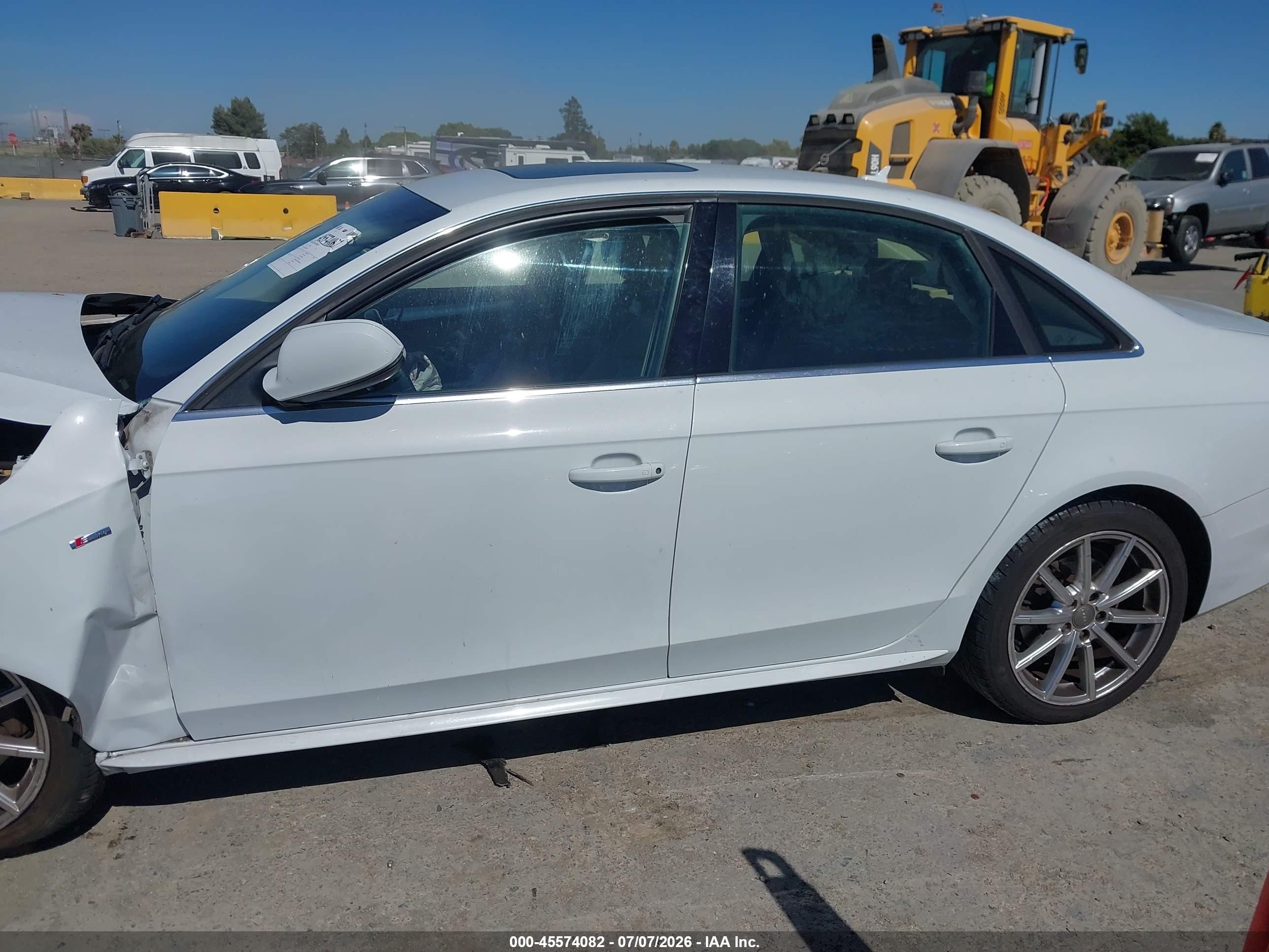 2015 Audi A4 2.0t Premium White vin: WAUFFAFL1FN003854