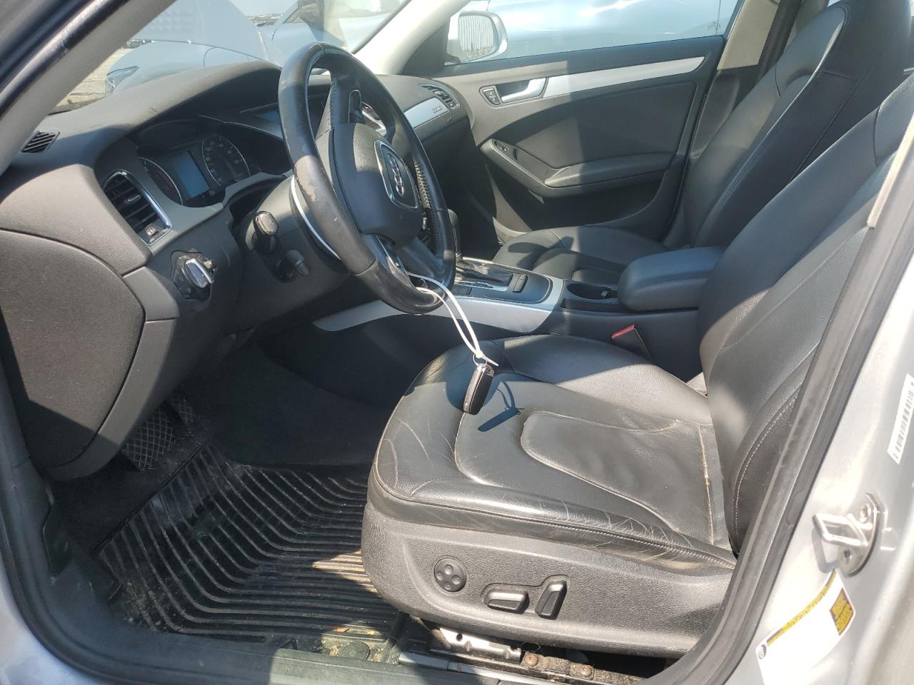 2011 Audi A4 Premium Plus Silver vin: WAUFFAFL2BN011696