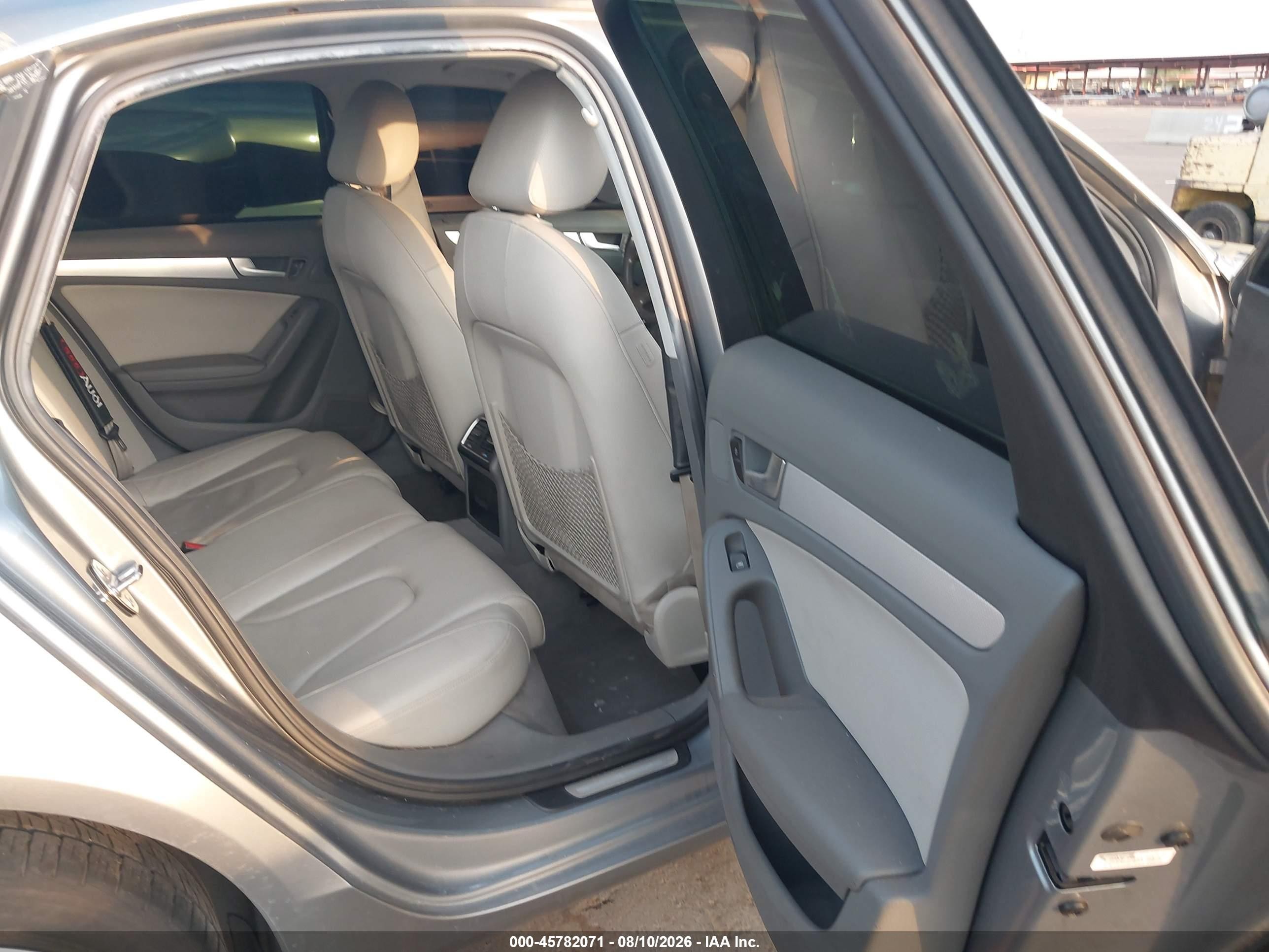 2011 Audi A4 2.0t Premium Silver vin: WAUFFAFL2BN026179