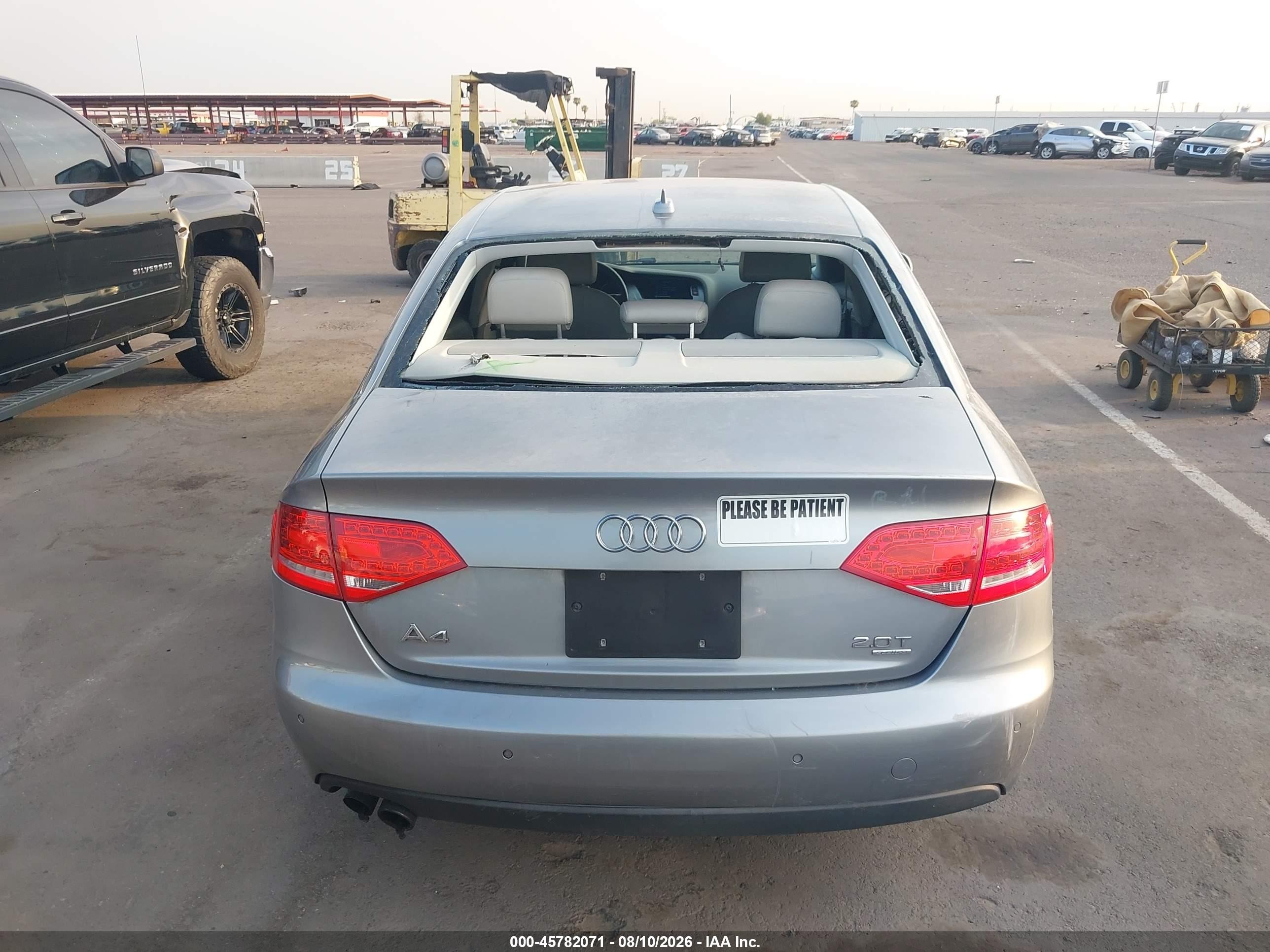 2011 Audi A4 2.0t Premium Silver vin: WAUFFAFL2BN026179