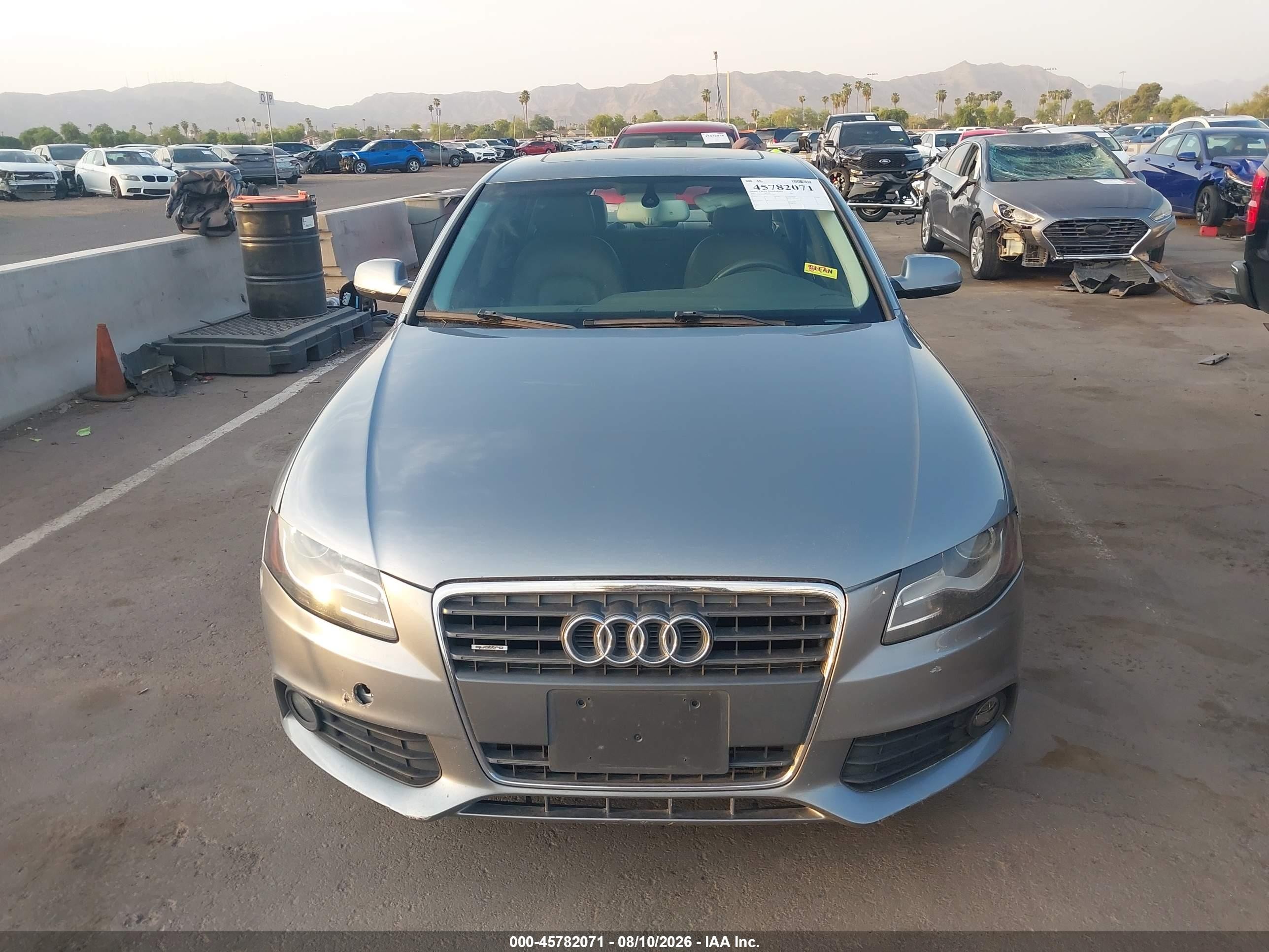2011 Audi A4 2.0t Premium Silver vin: WAUFFAFL2BN026179