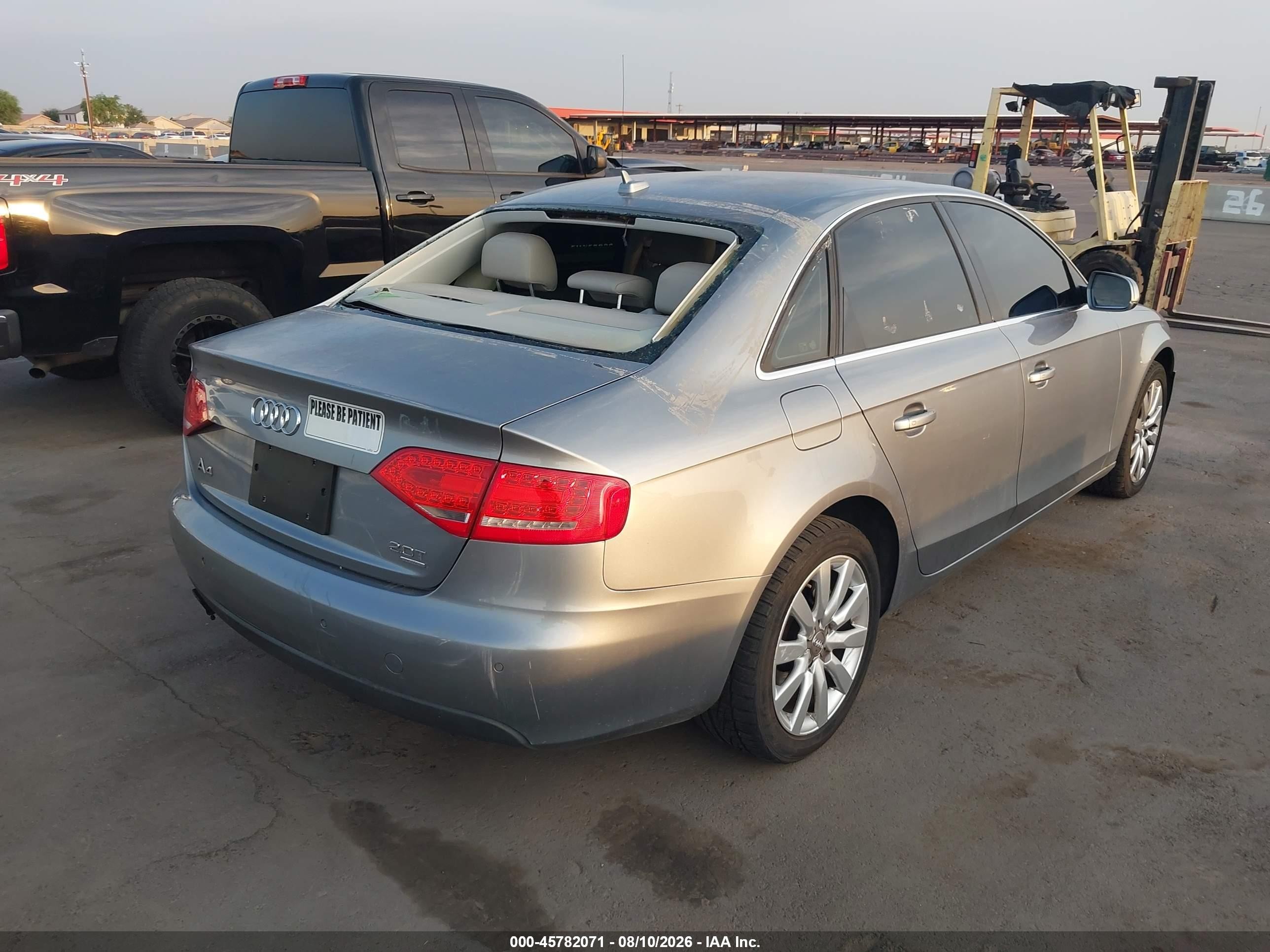 2011 Audi A4 2.0t Premium Silver vin: WAUFFAFL2BN026179