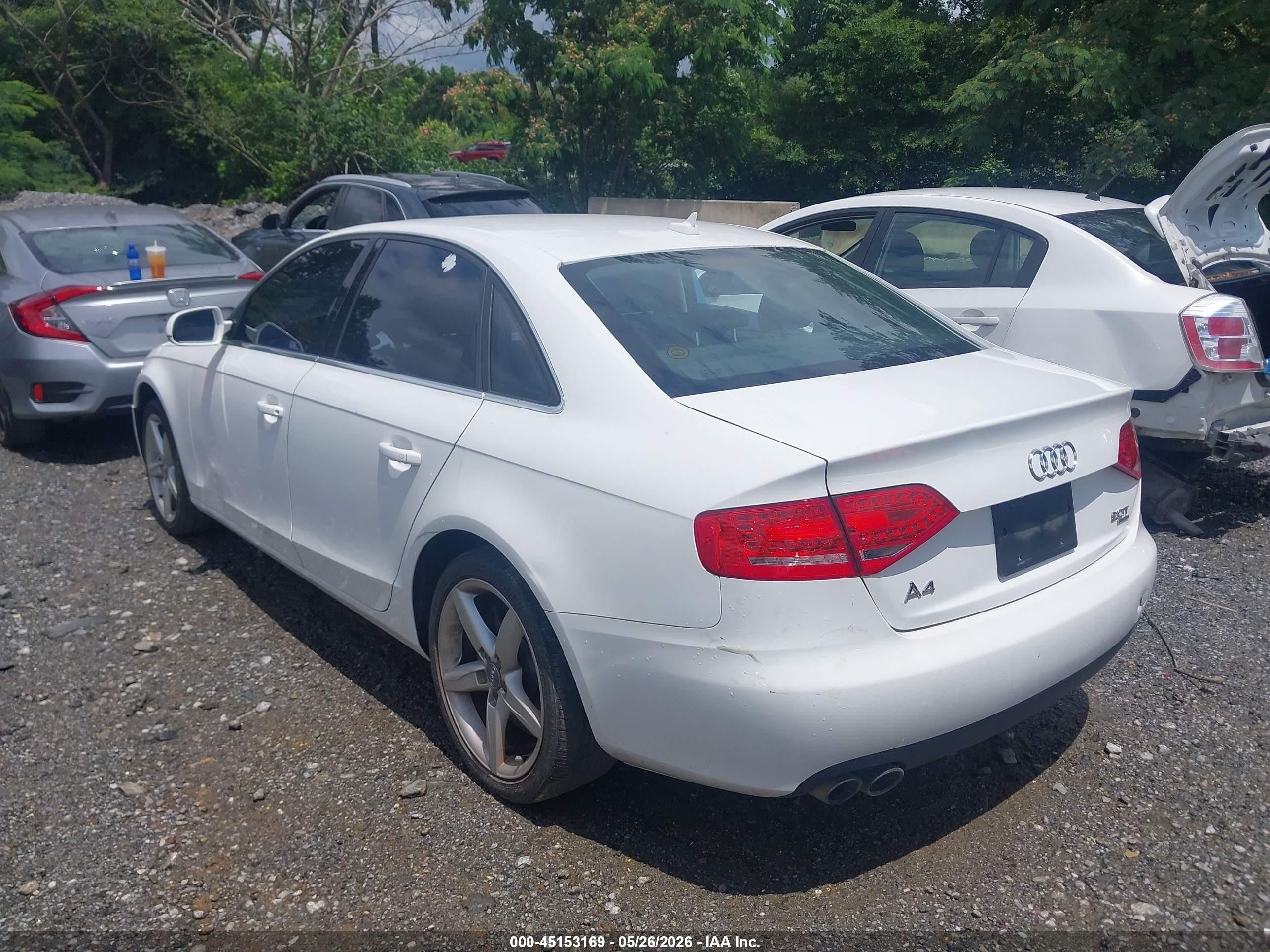 2011 Audi A4 2.0t Premium White vin: WAUFFAFL2BN056122
