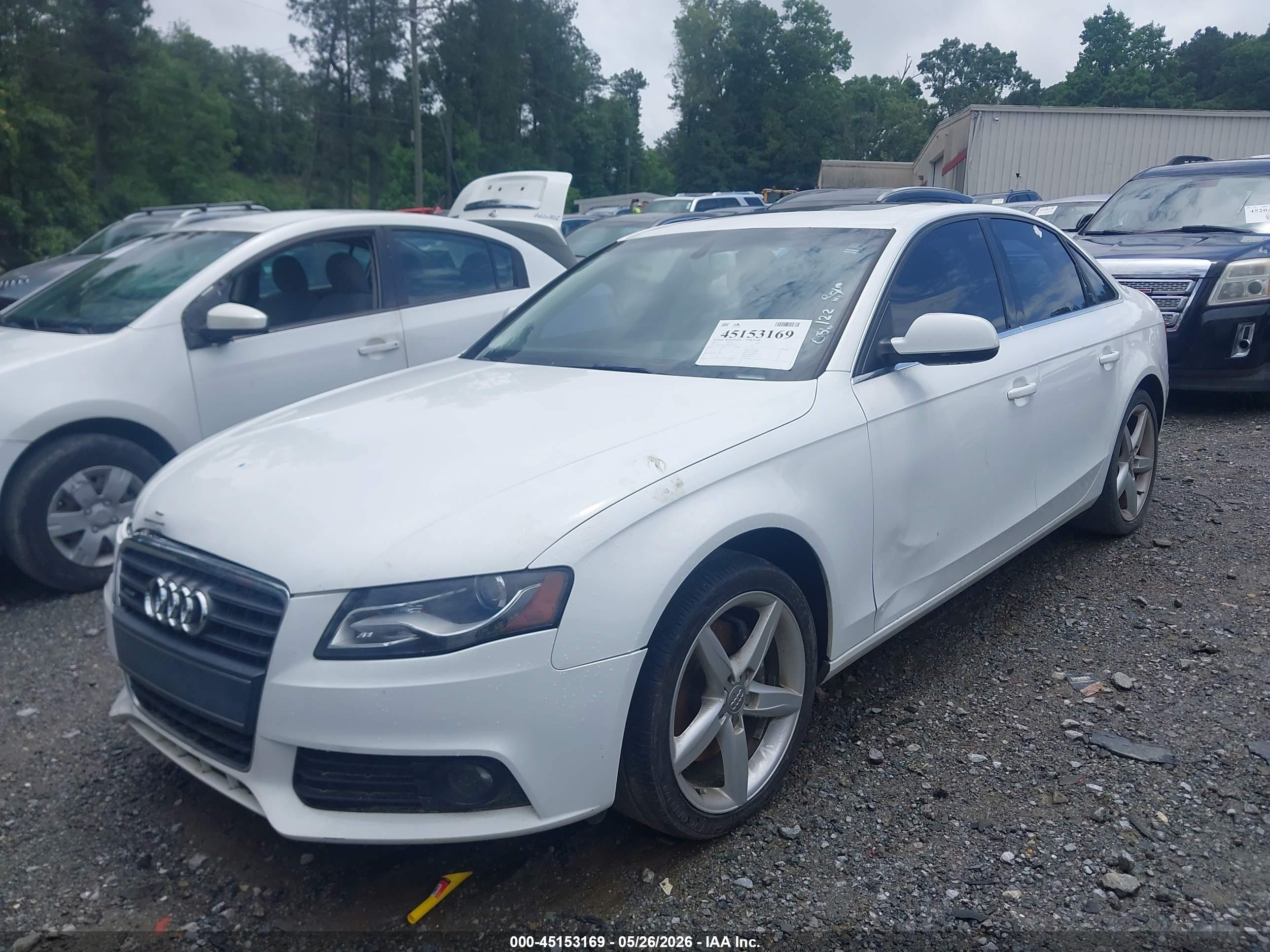 2011 Audi A4 2.0t Premium White vin: WAUFFAFL2BN056122