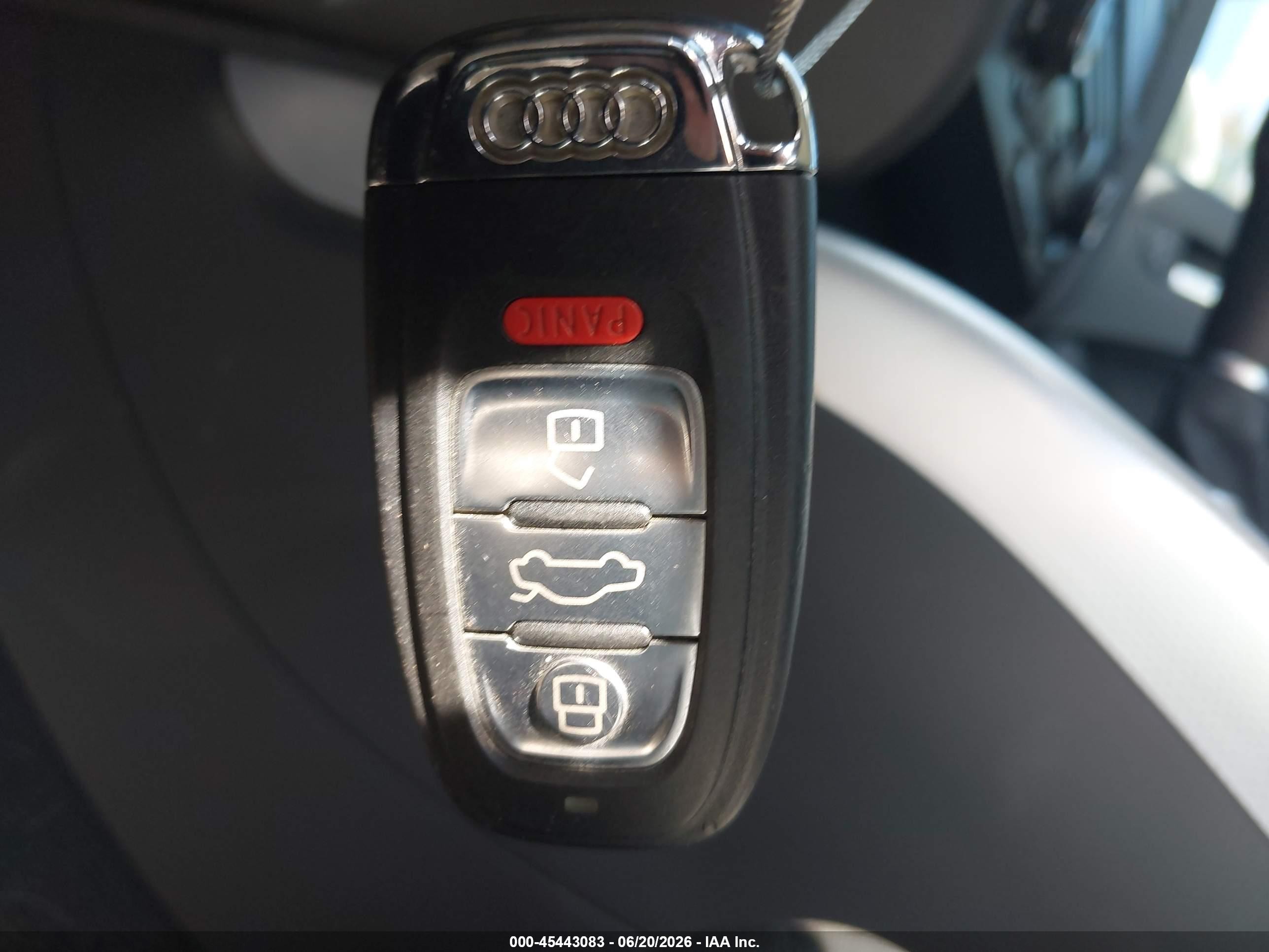 2012 Audi A4 2.0t Premium Plus White vin: WAUFFAFL2CN006189