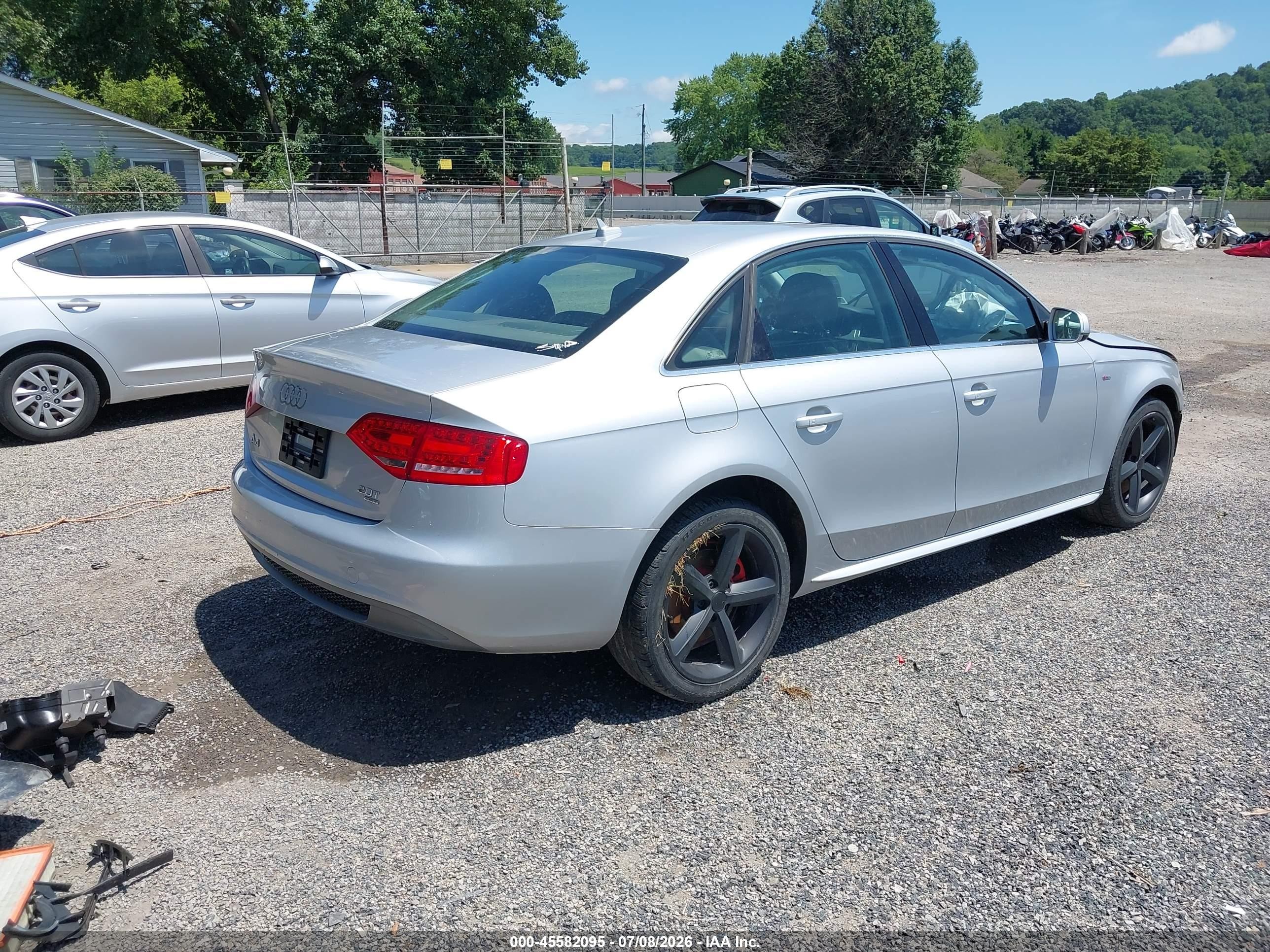 2012 Audi A4 2.0t Premium Plus Silver vin: WAUFFAFL2CN008072